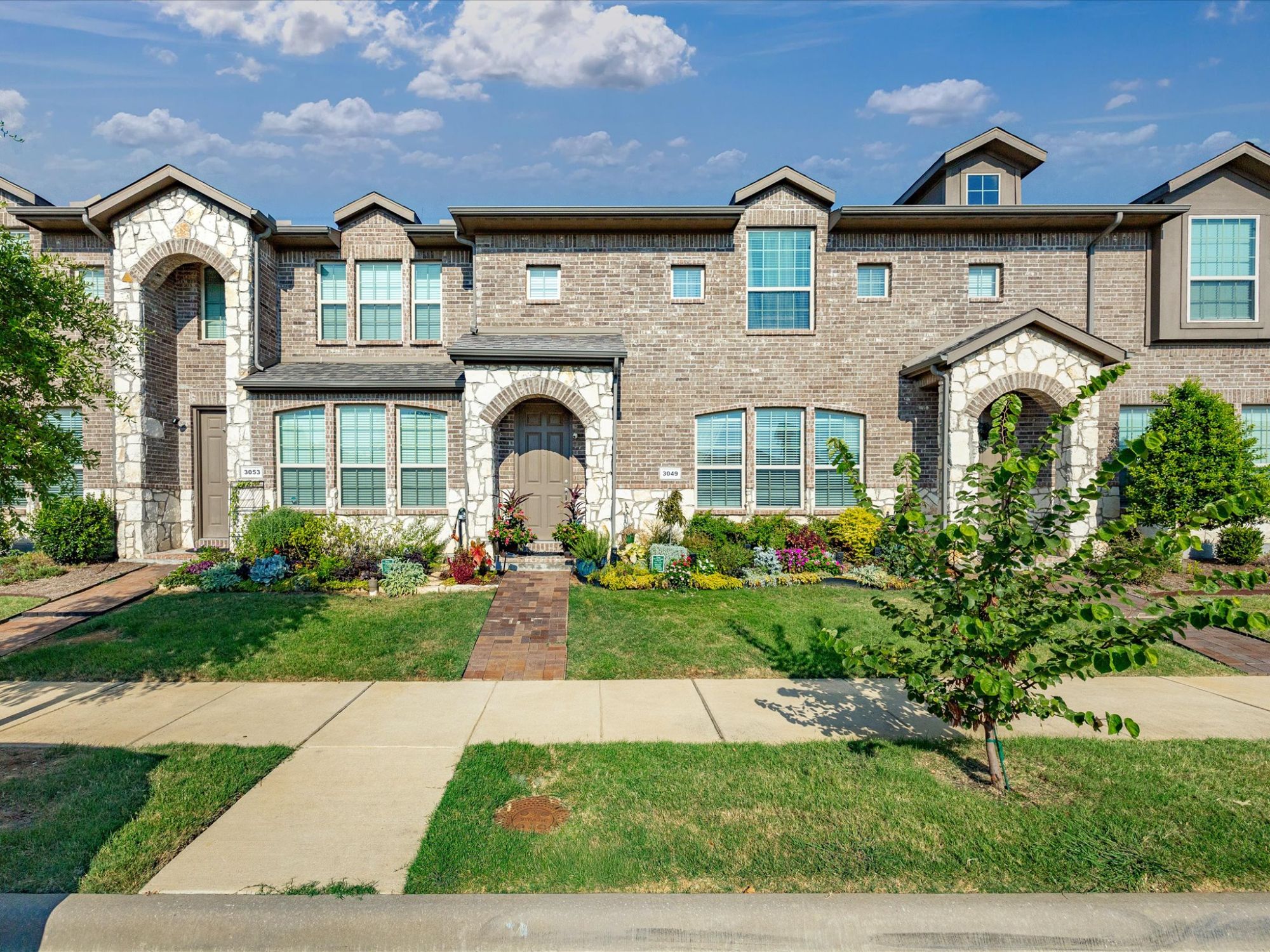 3049 Solana Circle
