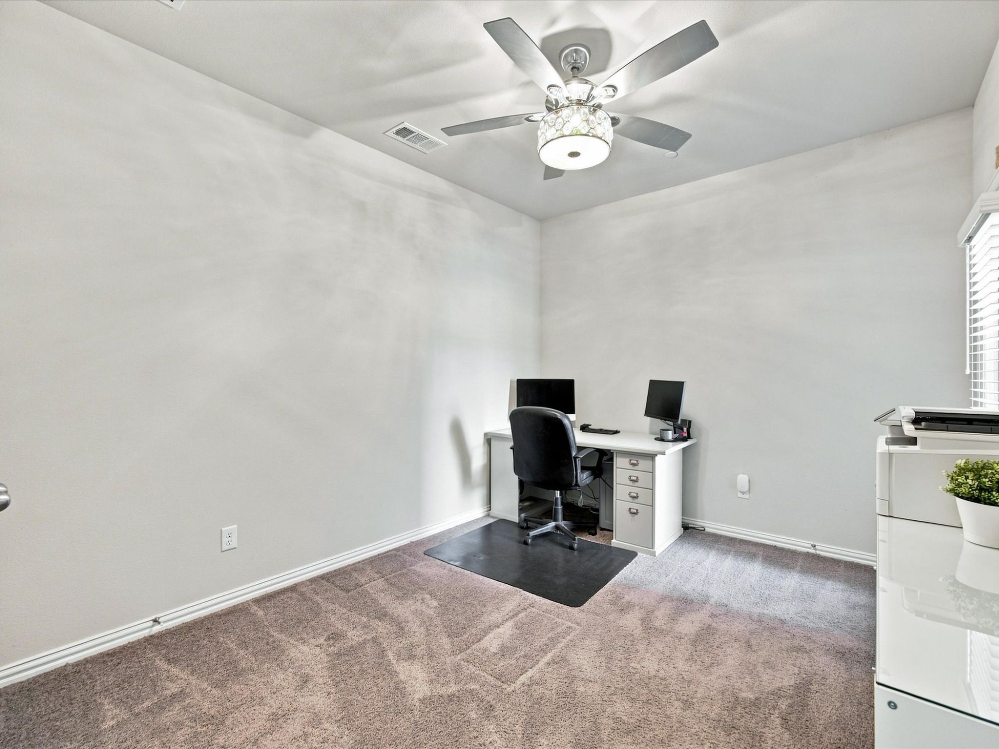 3049 Solana Circle
