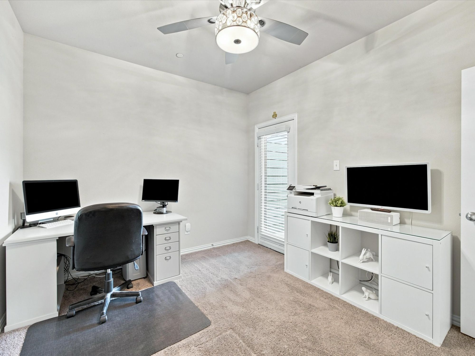 3049 Solana Circle