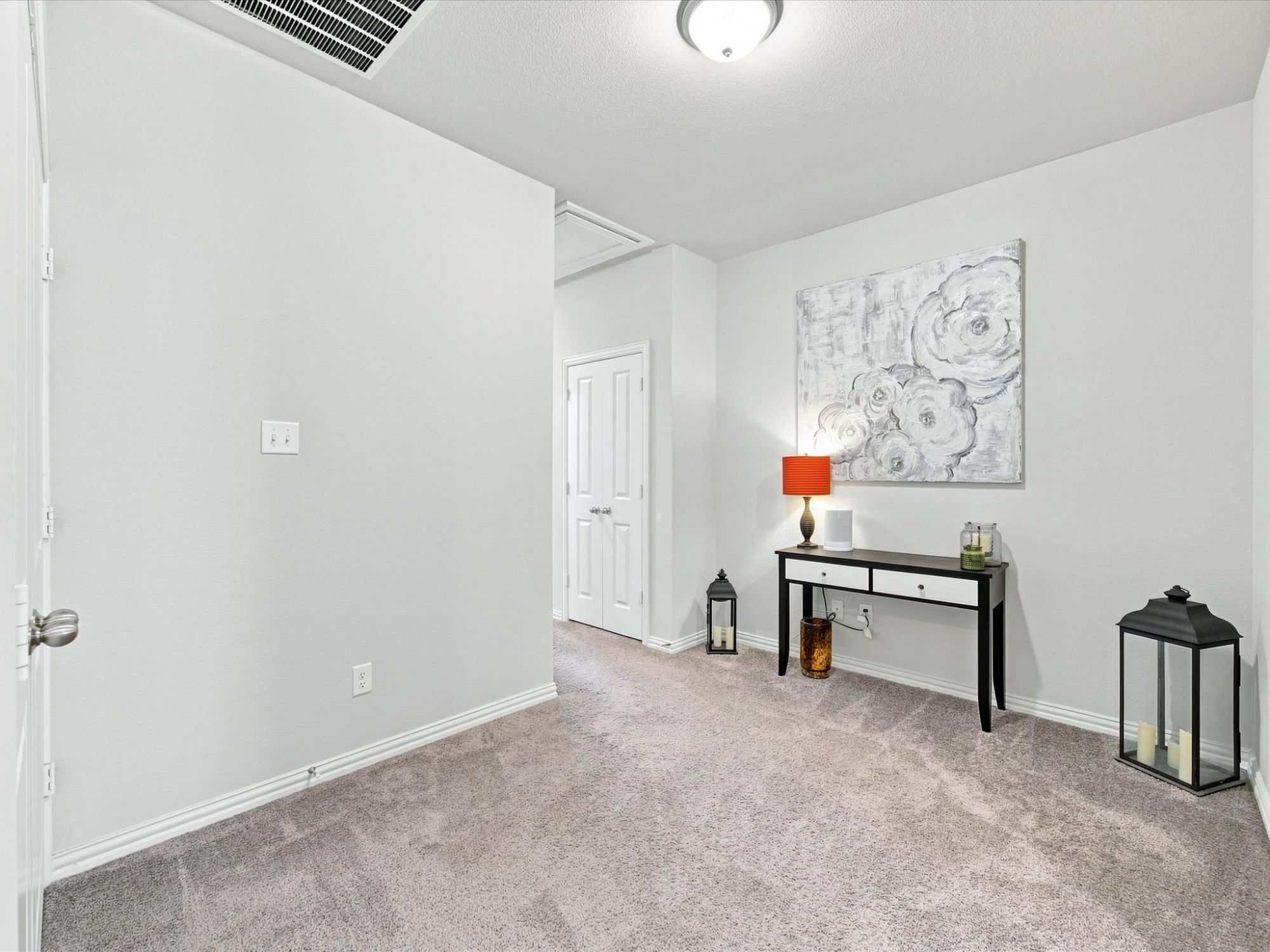 3049 Solana Circle