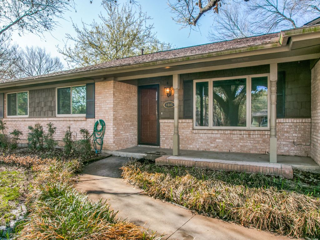 1315 Greenbriar Street