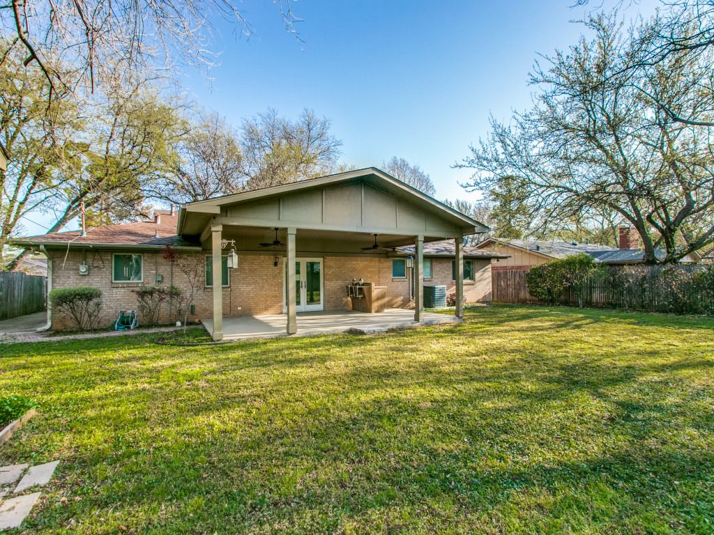 1315 Greenbriar Street
