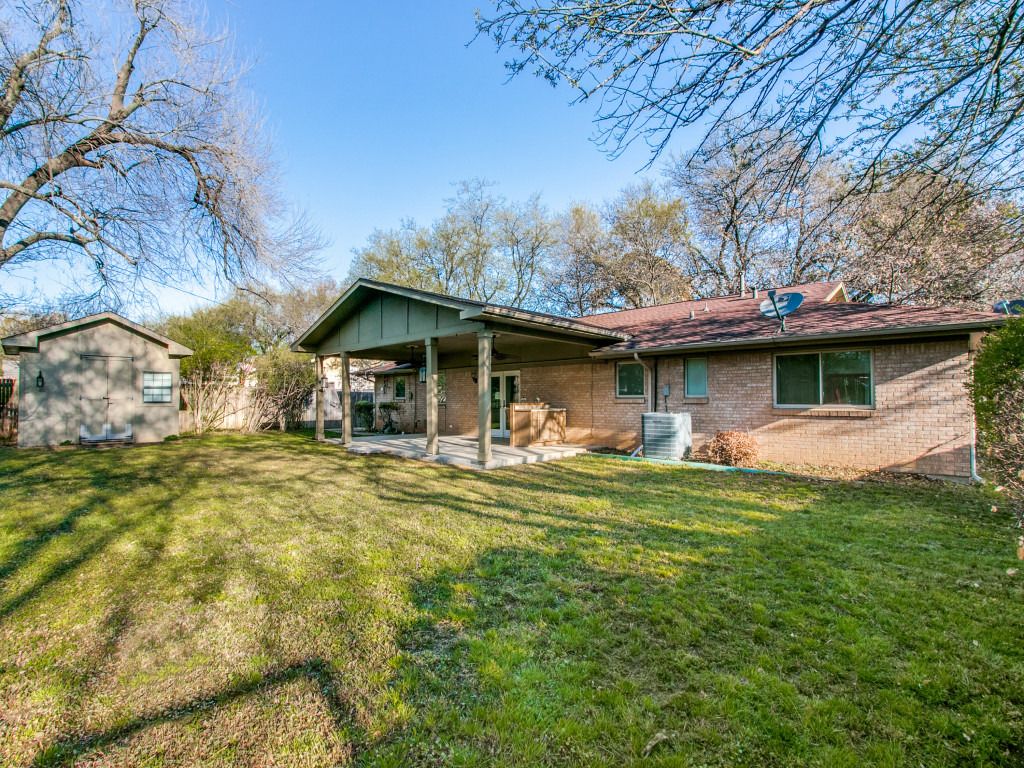 1315 Greenbriar Street
