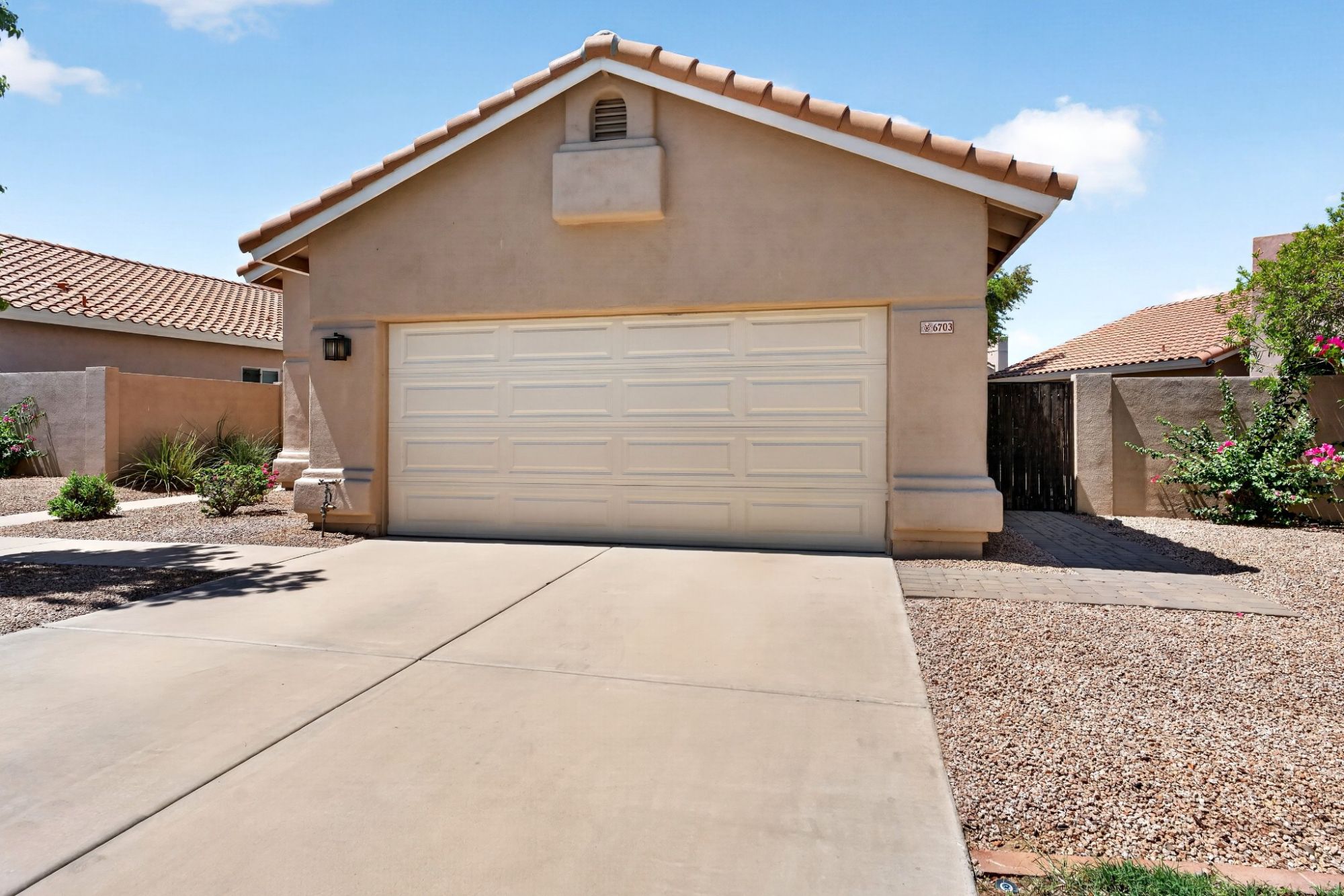 6703 East Sugarloaf Street