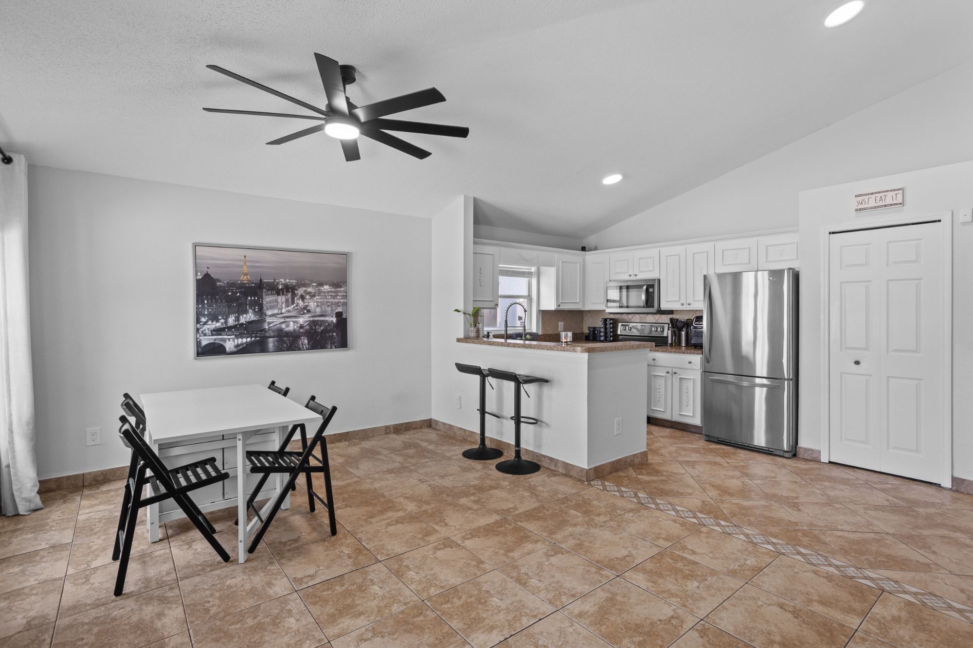 2239 Santa Lucia Street