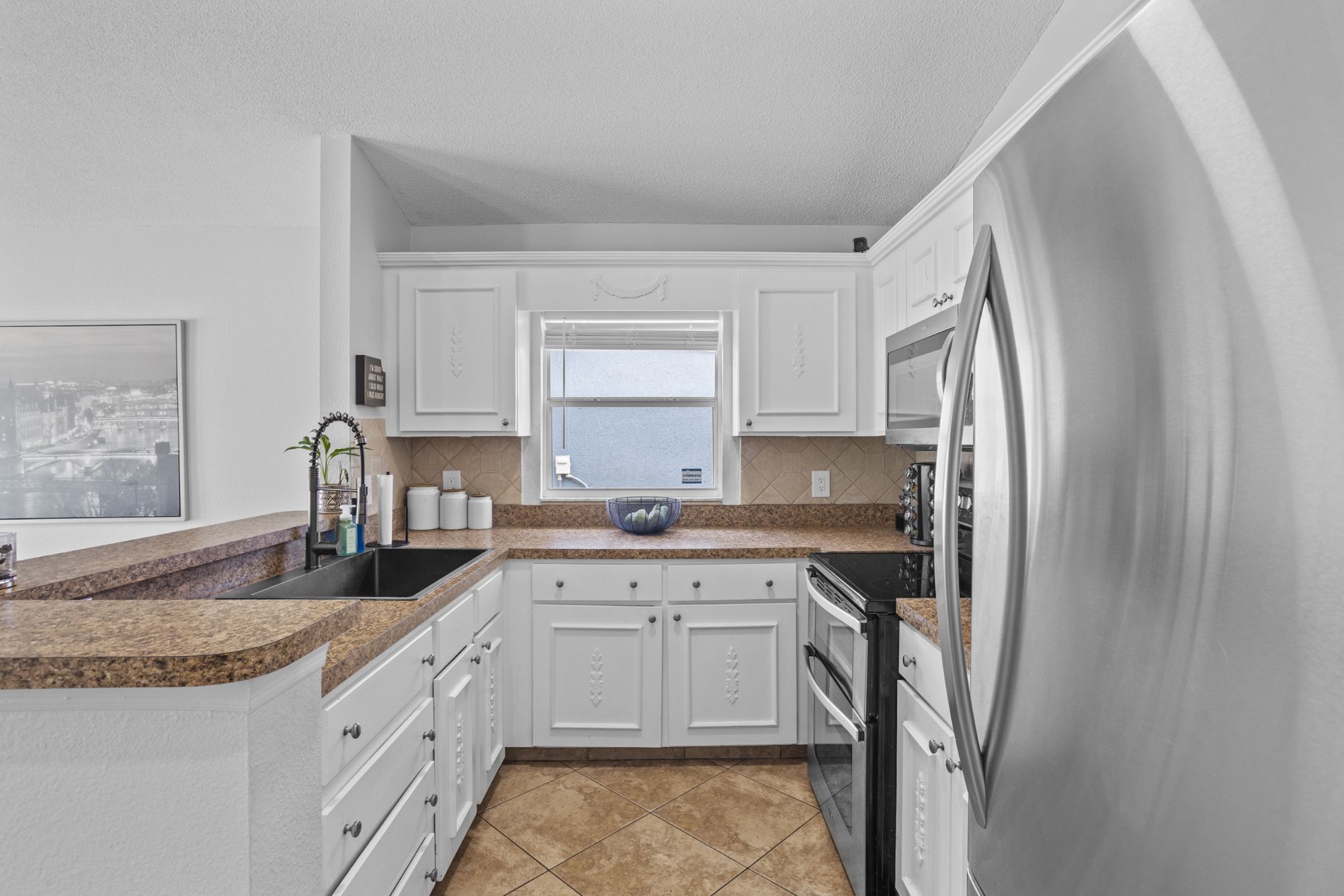 2239 Santa Lucia Street