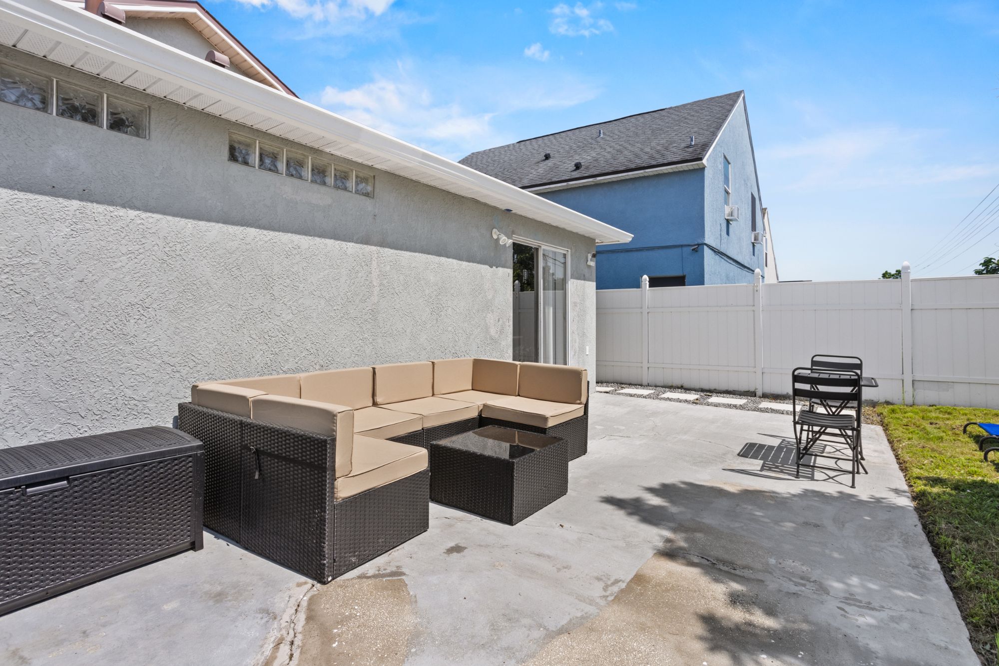 2239 Santa Lucia Street