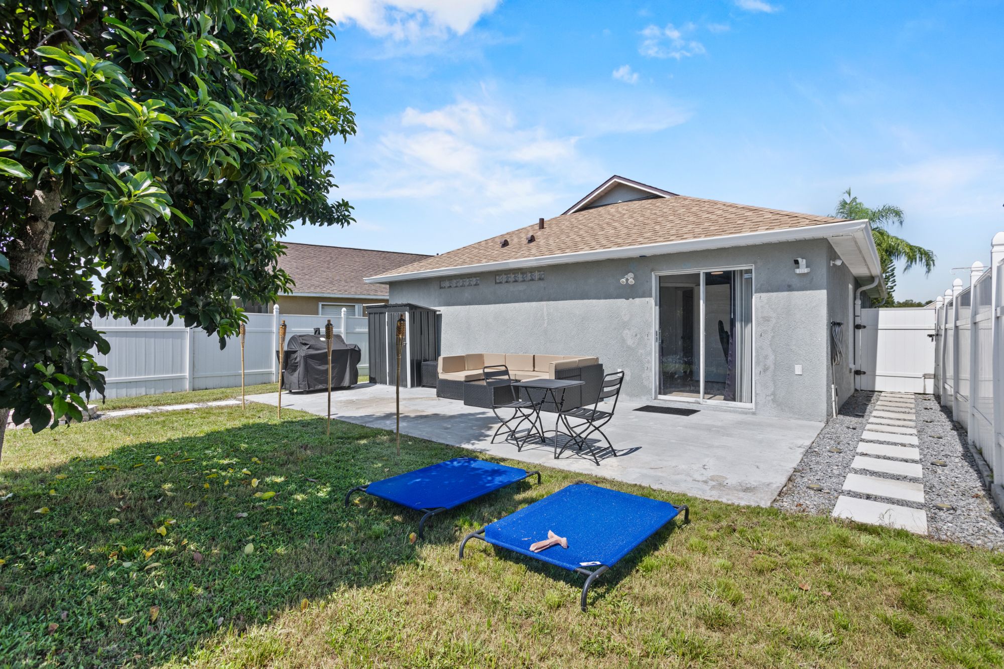 2239 Santa Lucia Street