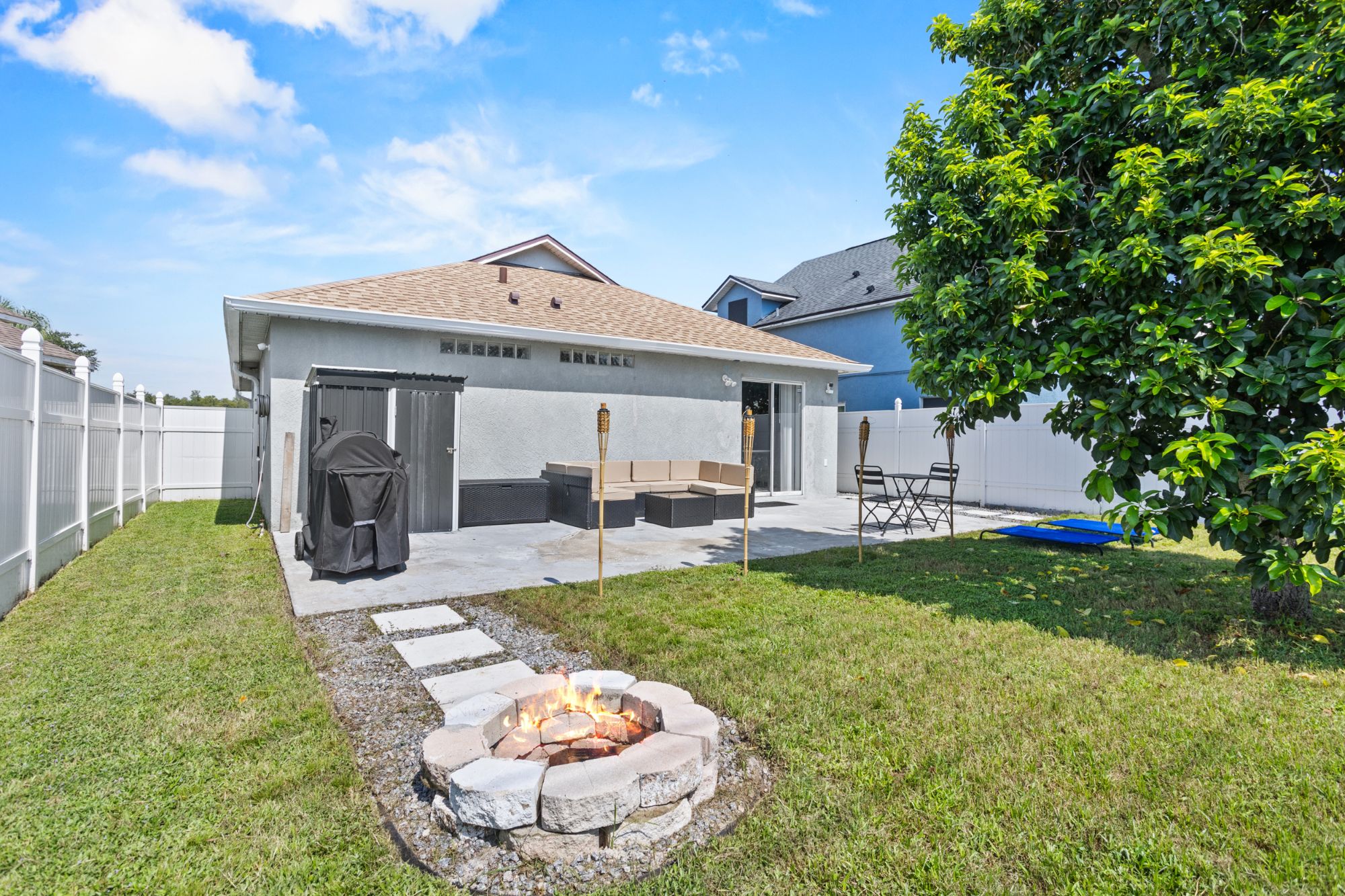2239 Santa Lucia Street