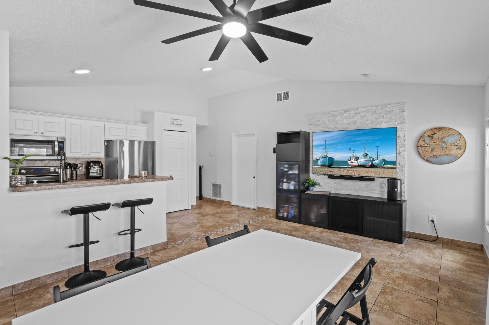 2239 Santa Lucia Street