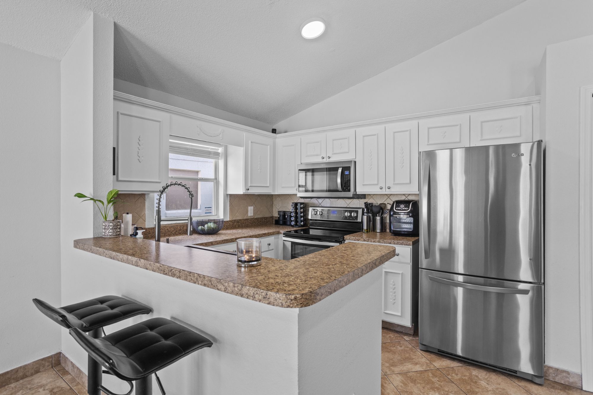 2239 Santa Lucia Street