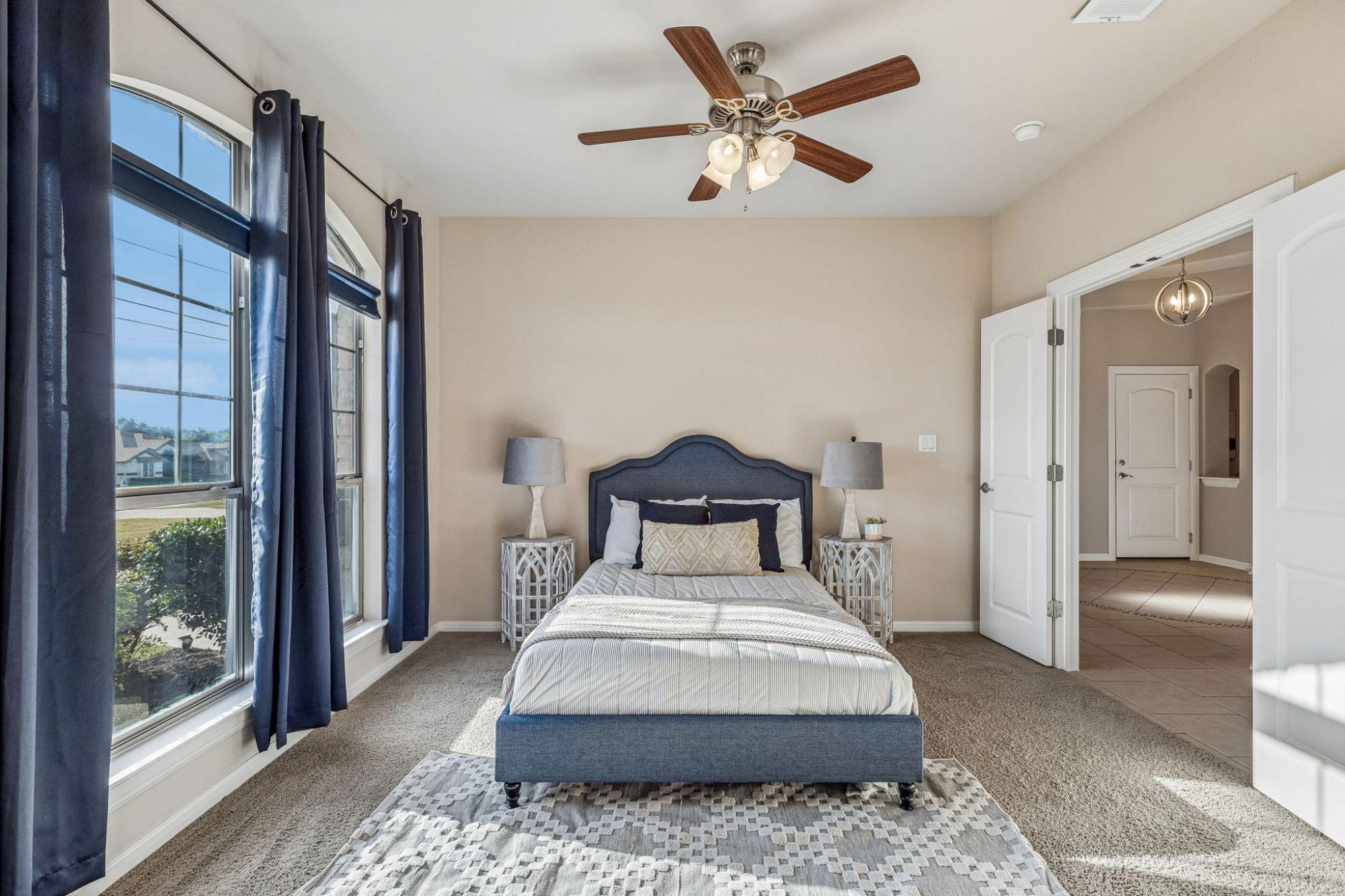 100 South Buckboard