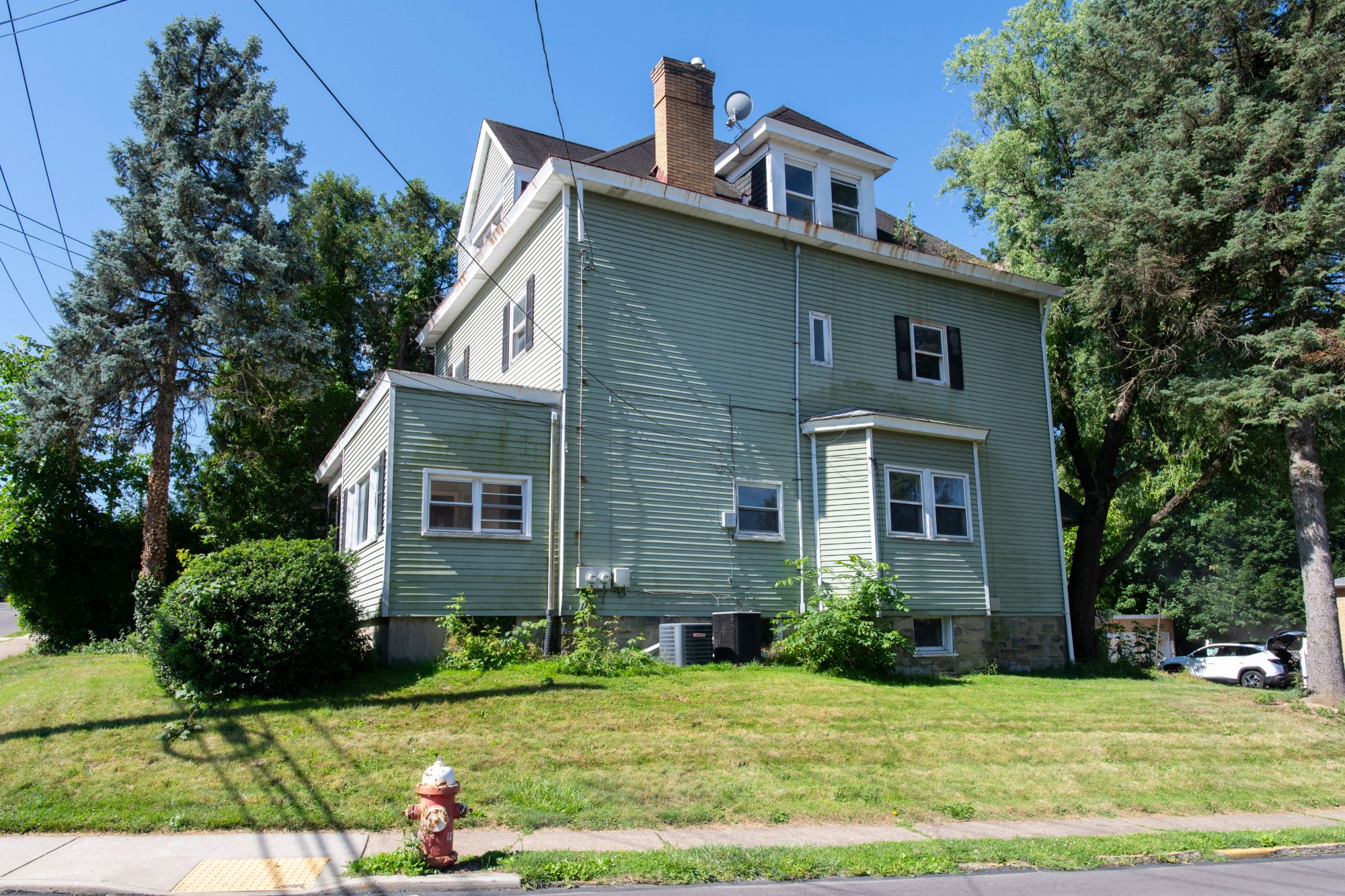 93 North Jackson Avenue