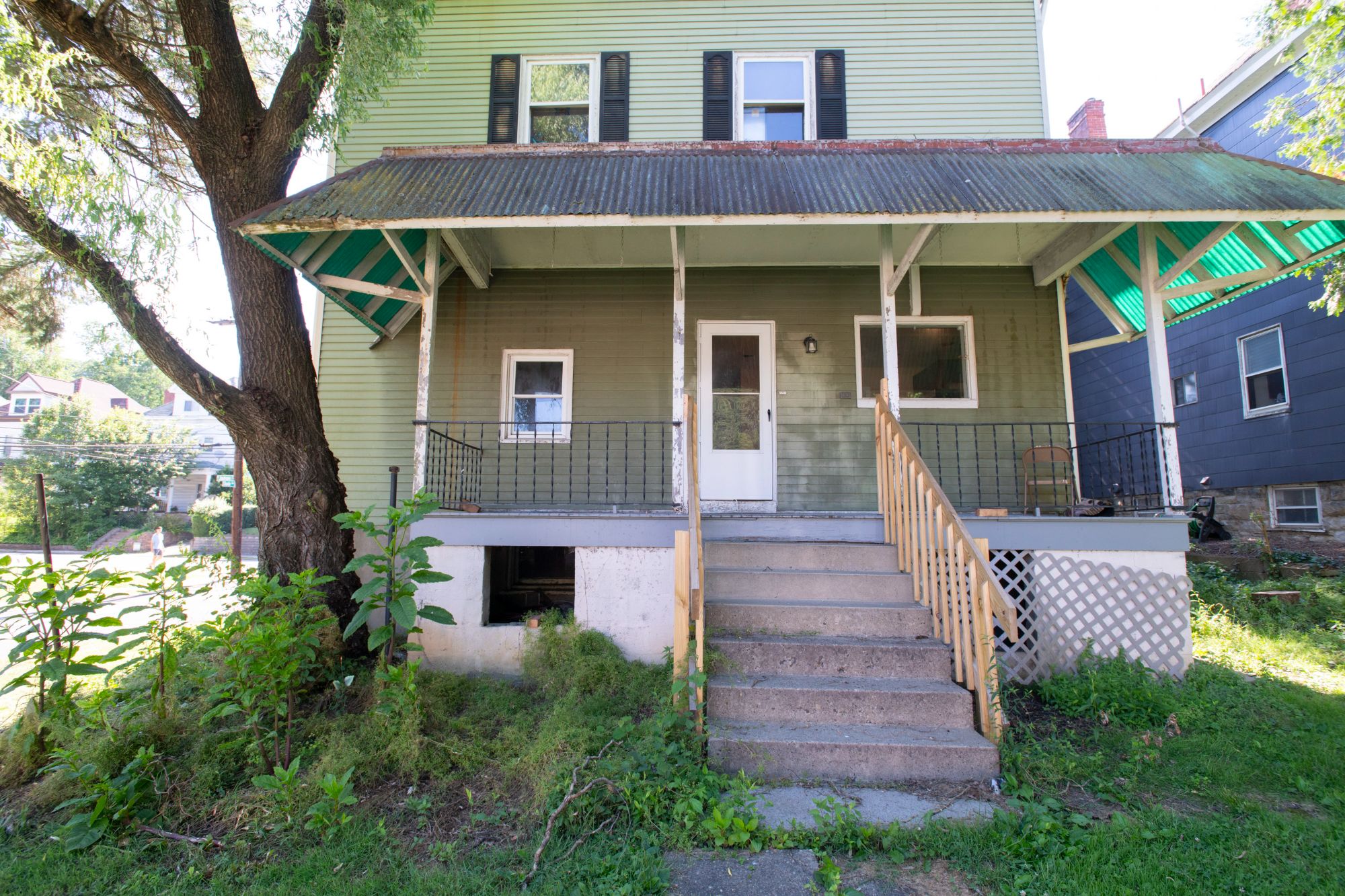 93 North Jackson Avenue