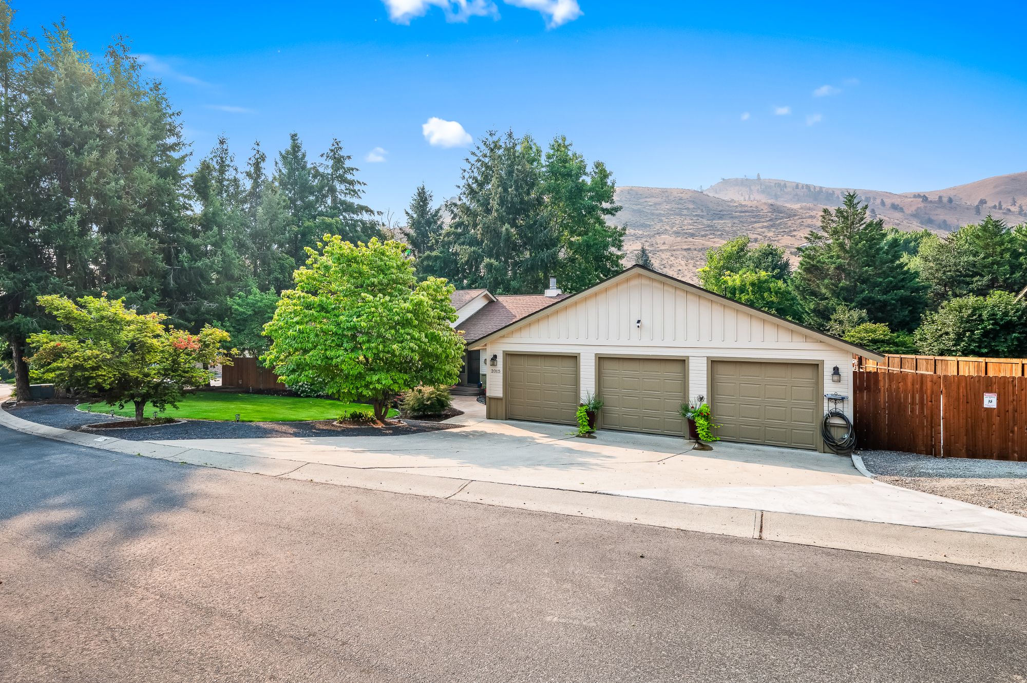 2015 Center Court Drive