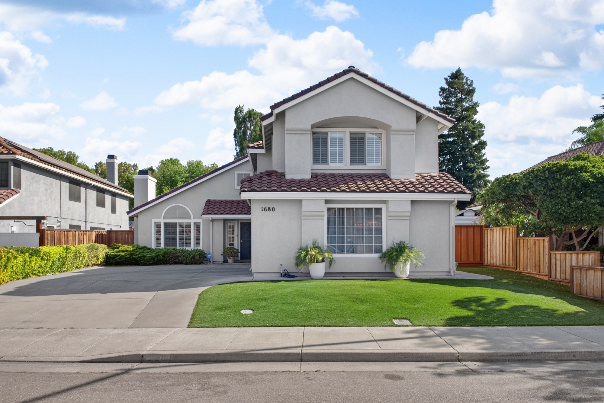 1680 Stags Leap Court