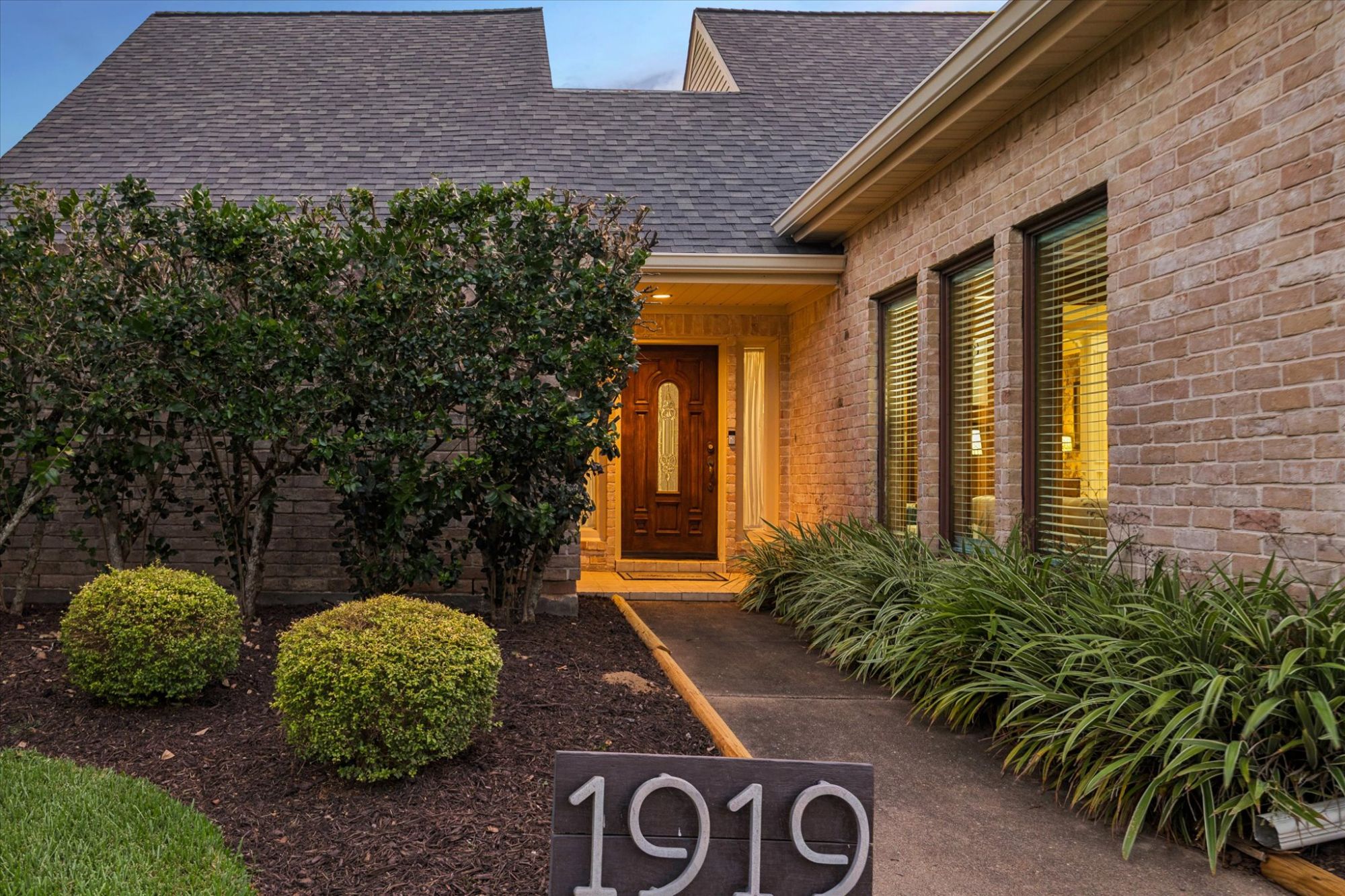 1919 Quarterpath Dr