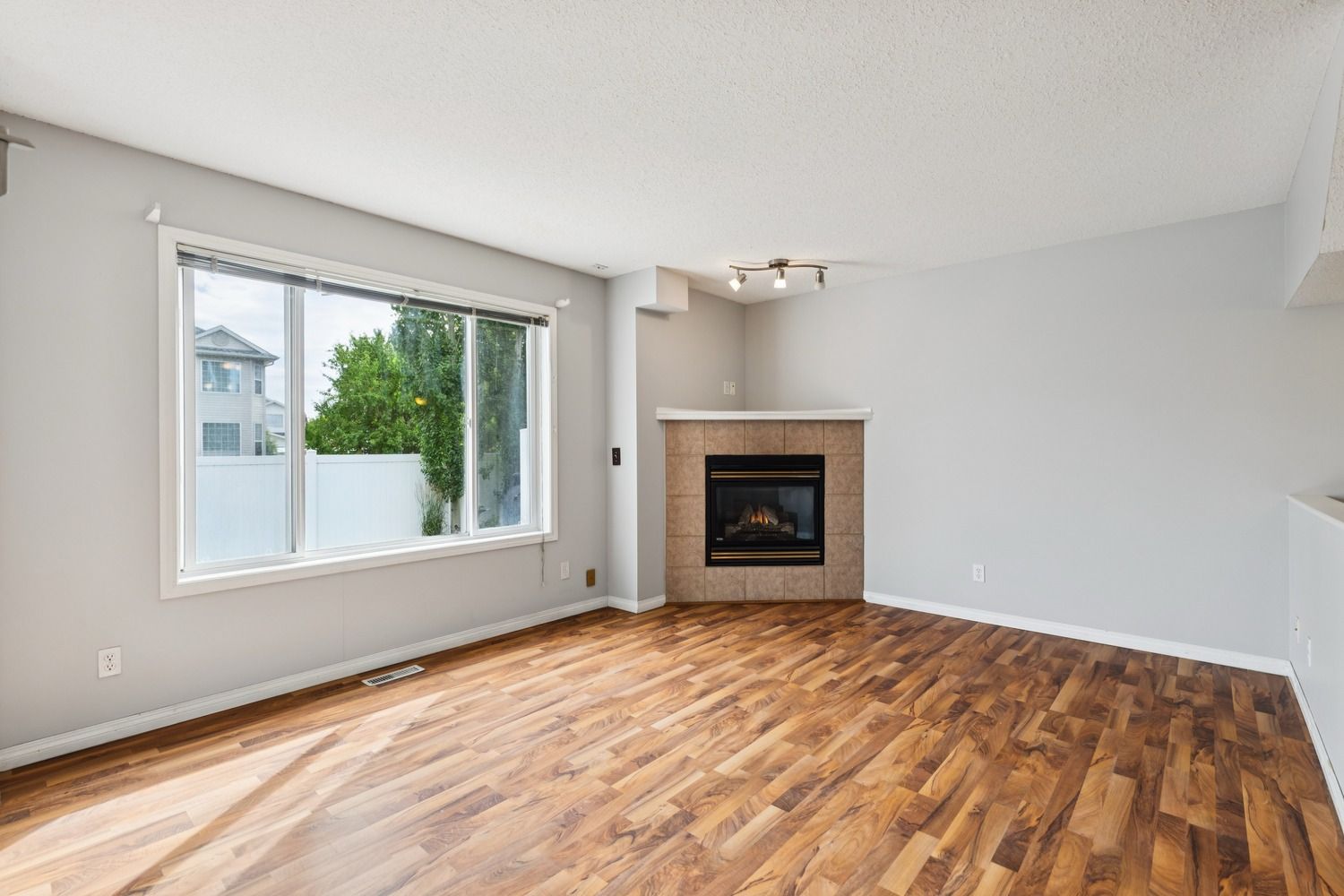 33 Chaparral Ridge Terrace SE