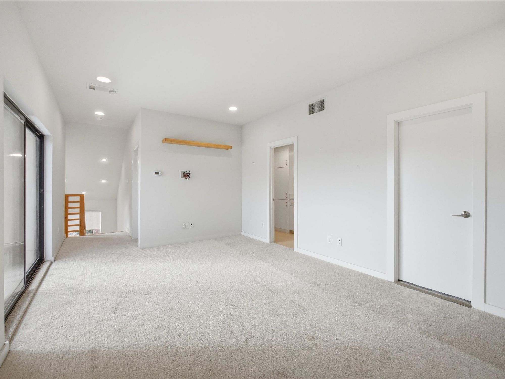 2802 Lee Street
