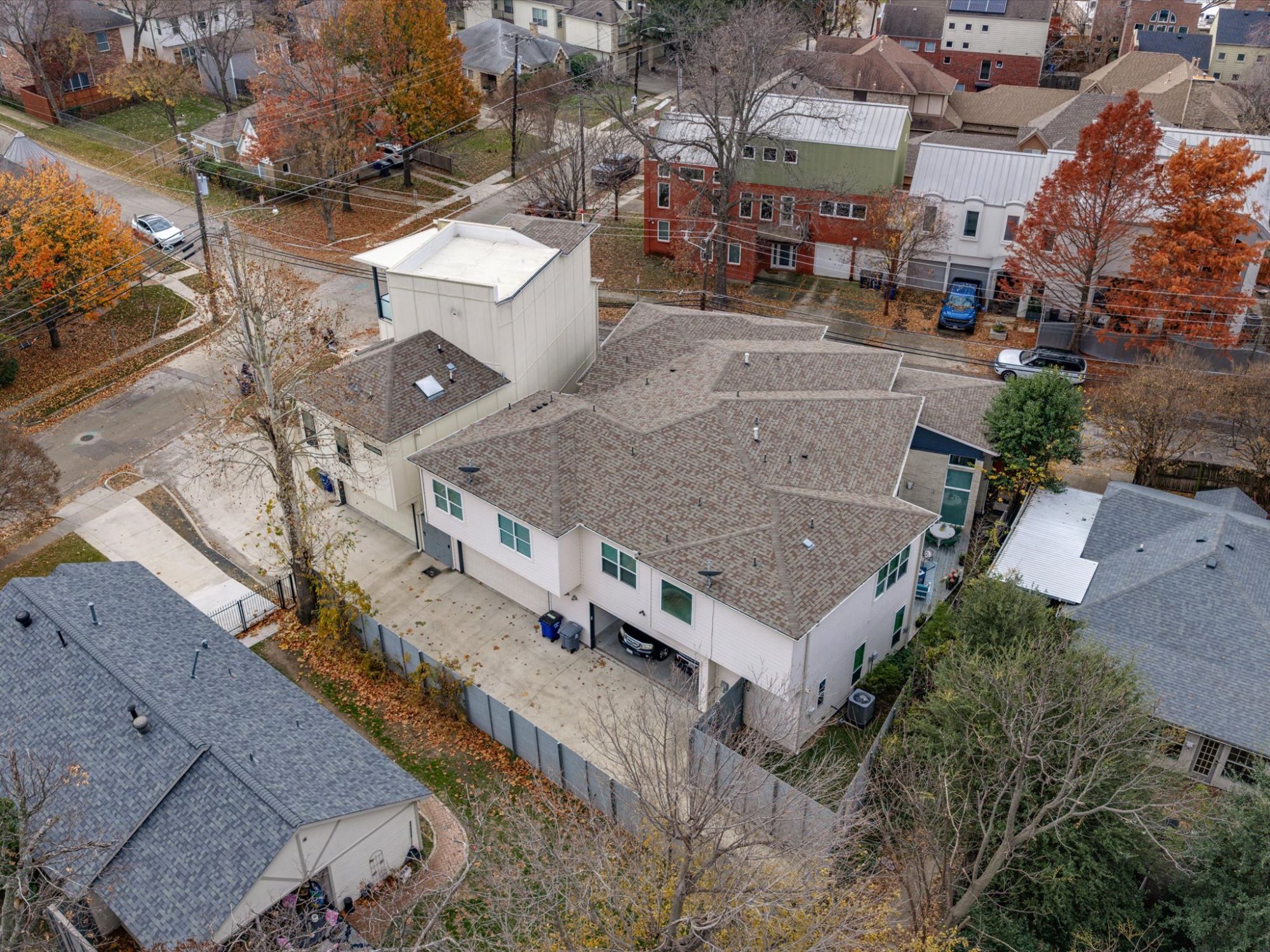 2802 Lee Street