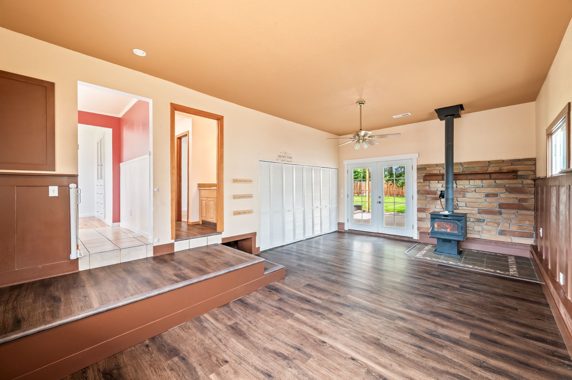 225 1st Street Southeast