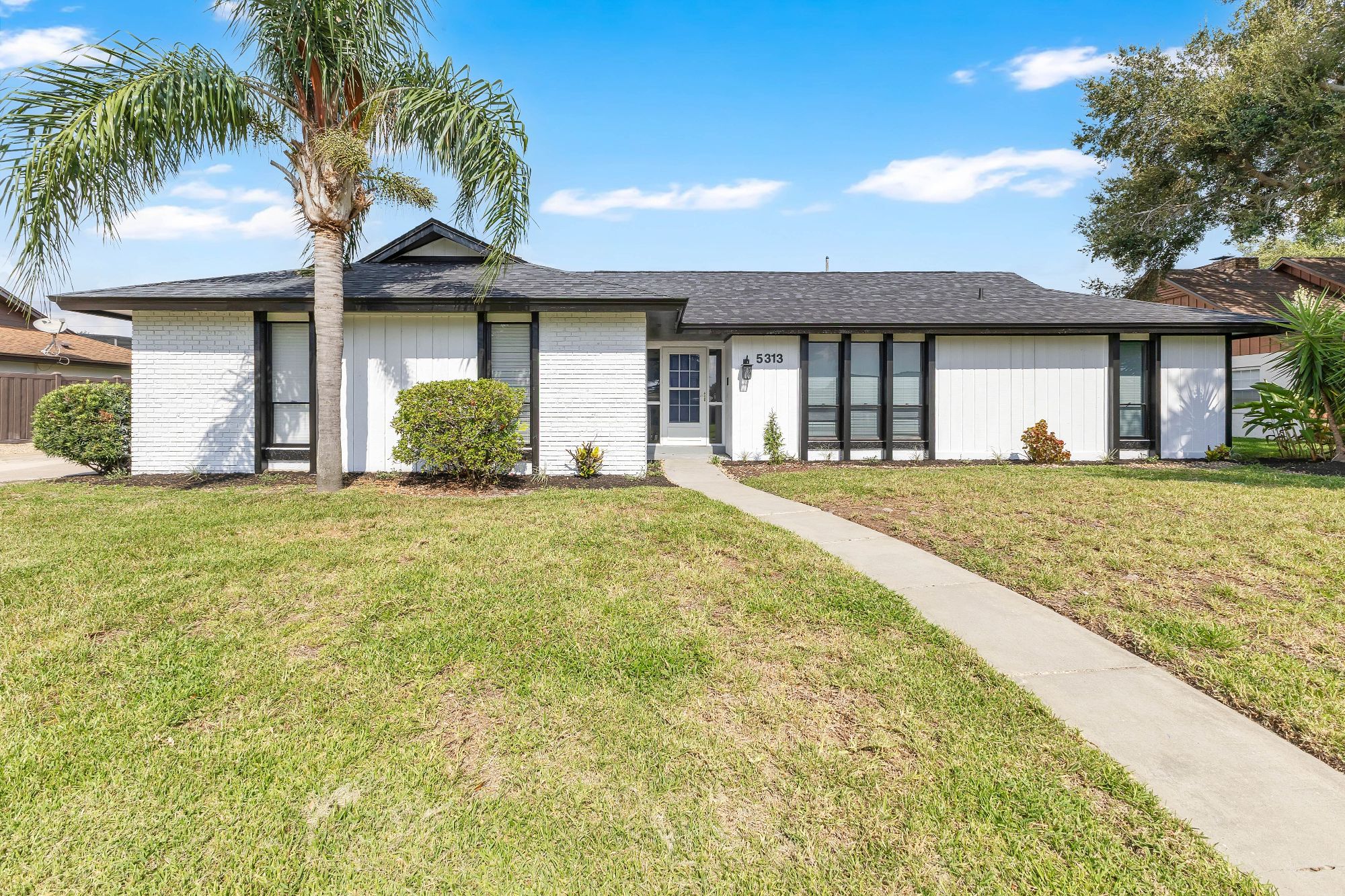 5313 Jade Circle