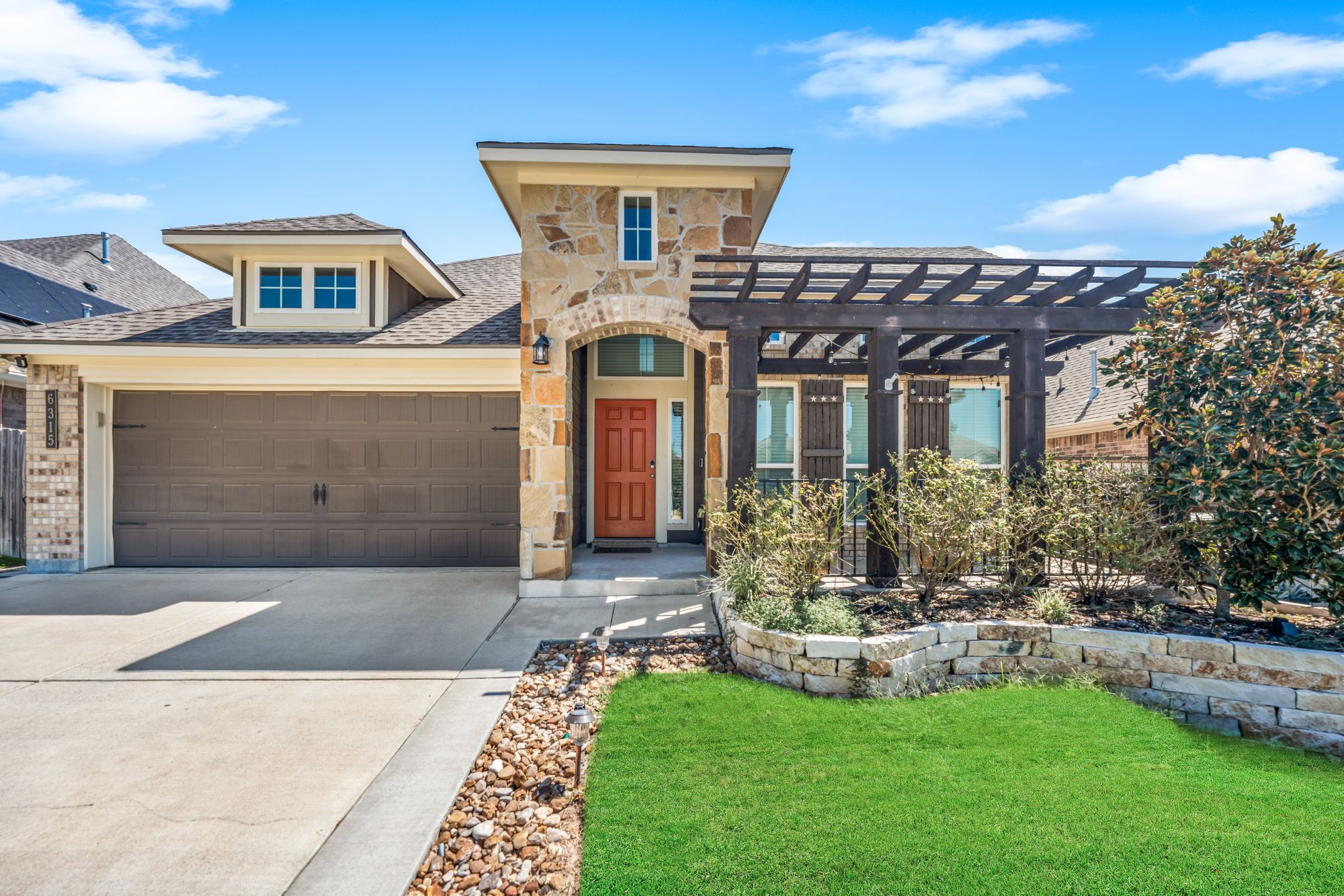 6315 Rockford Dr
