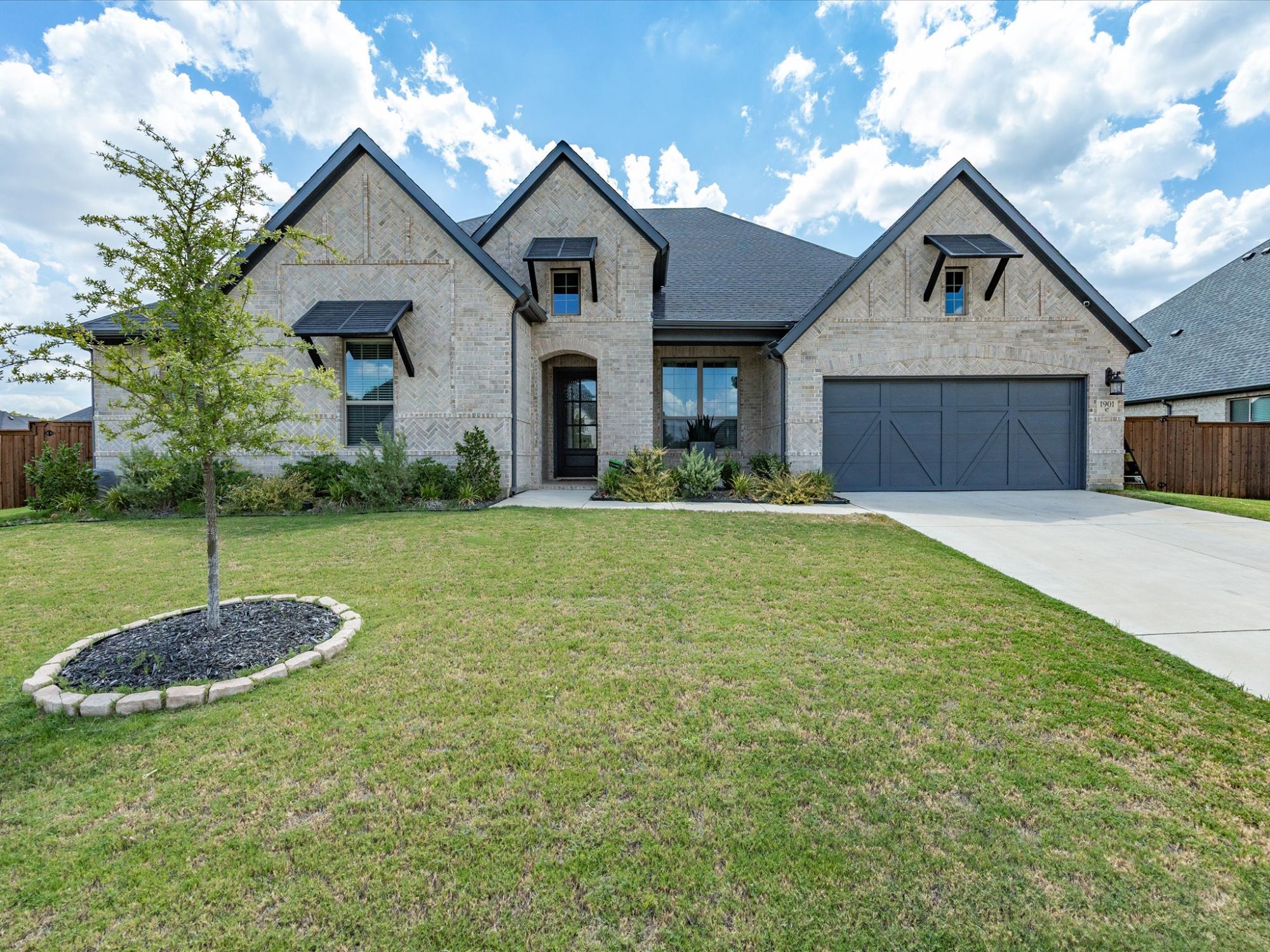 1901 Rockwood Lane