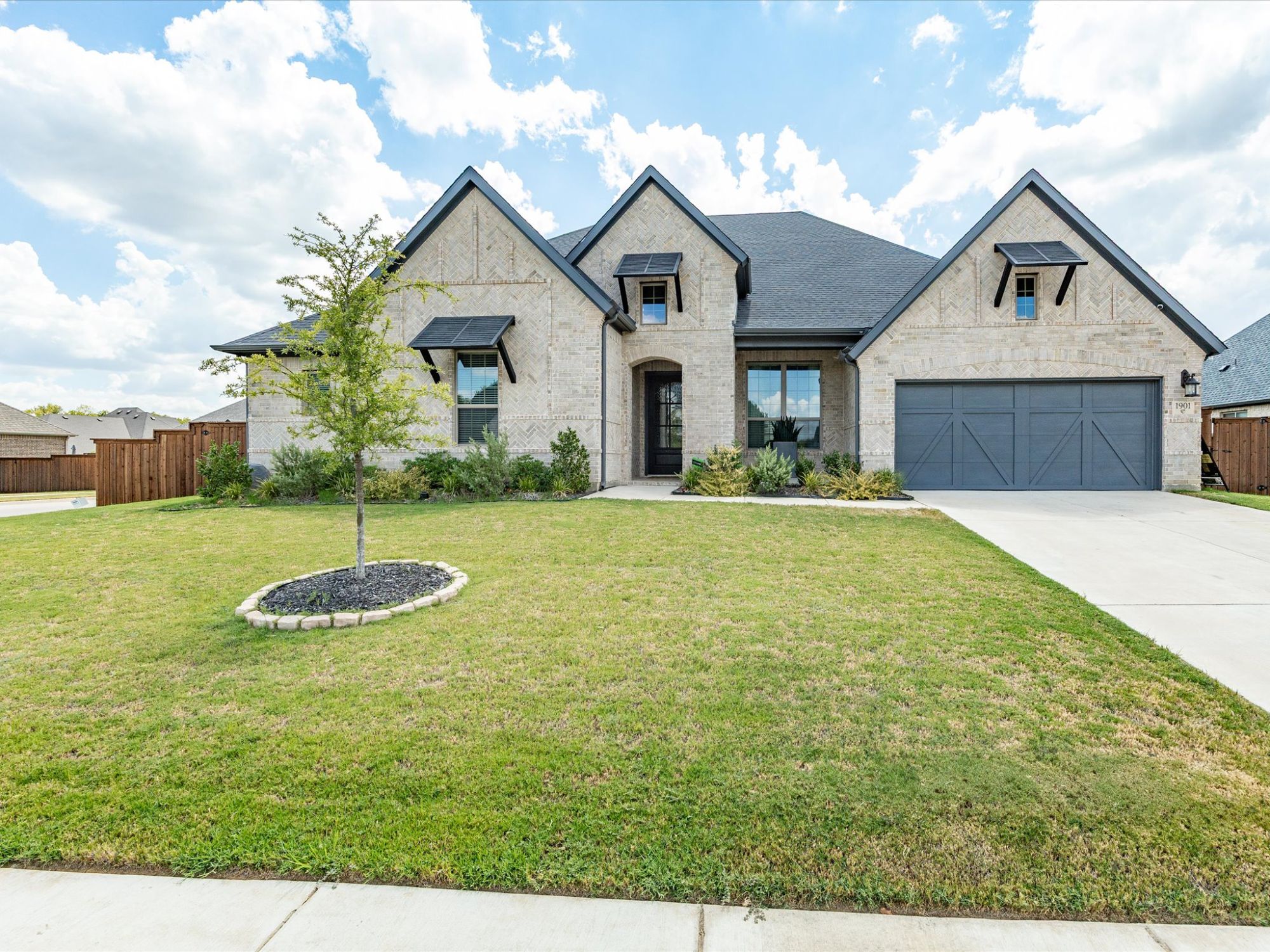 1901 Rockwood Lane