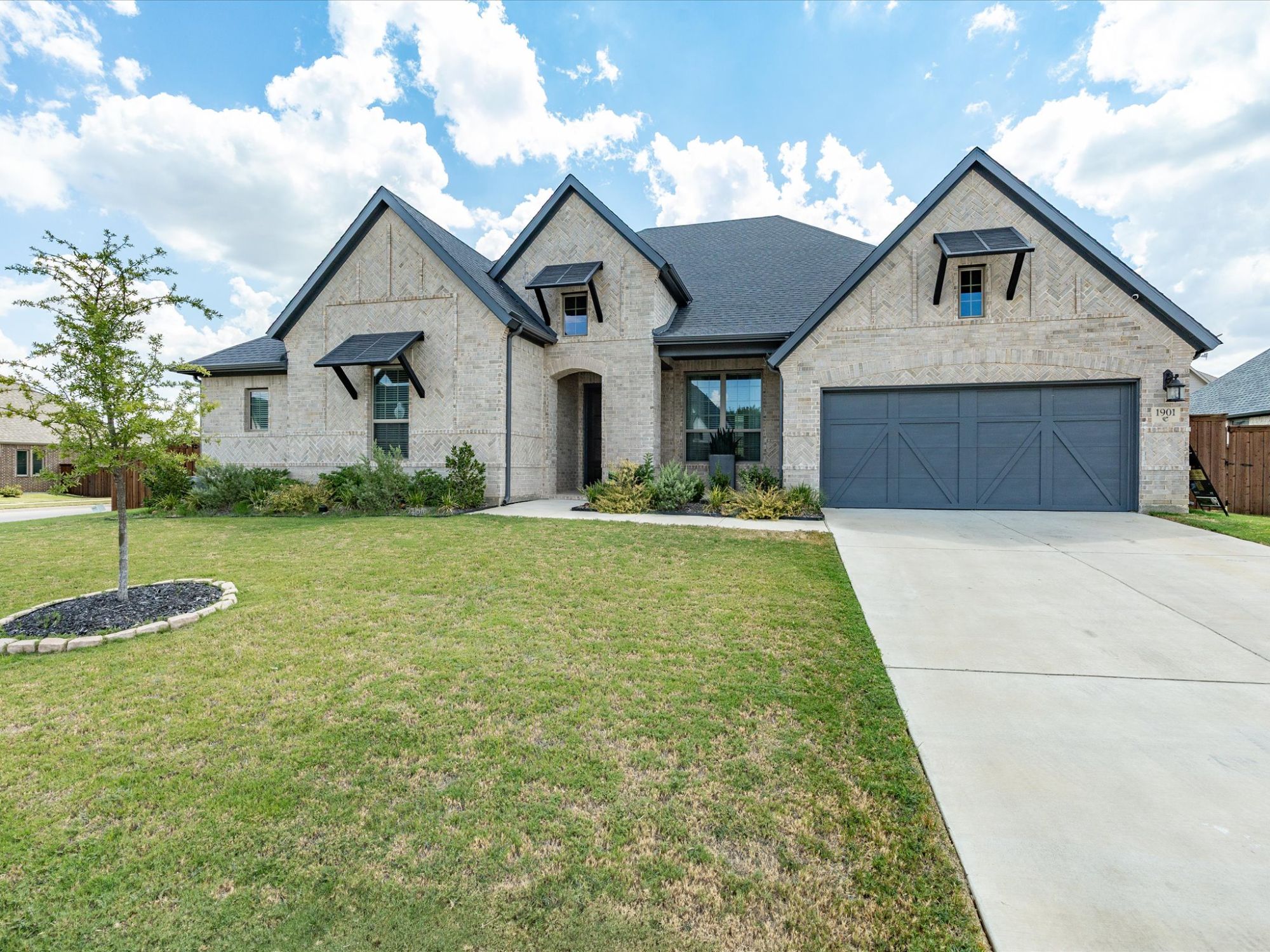 1901 Rockwood Lane