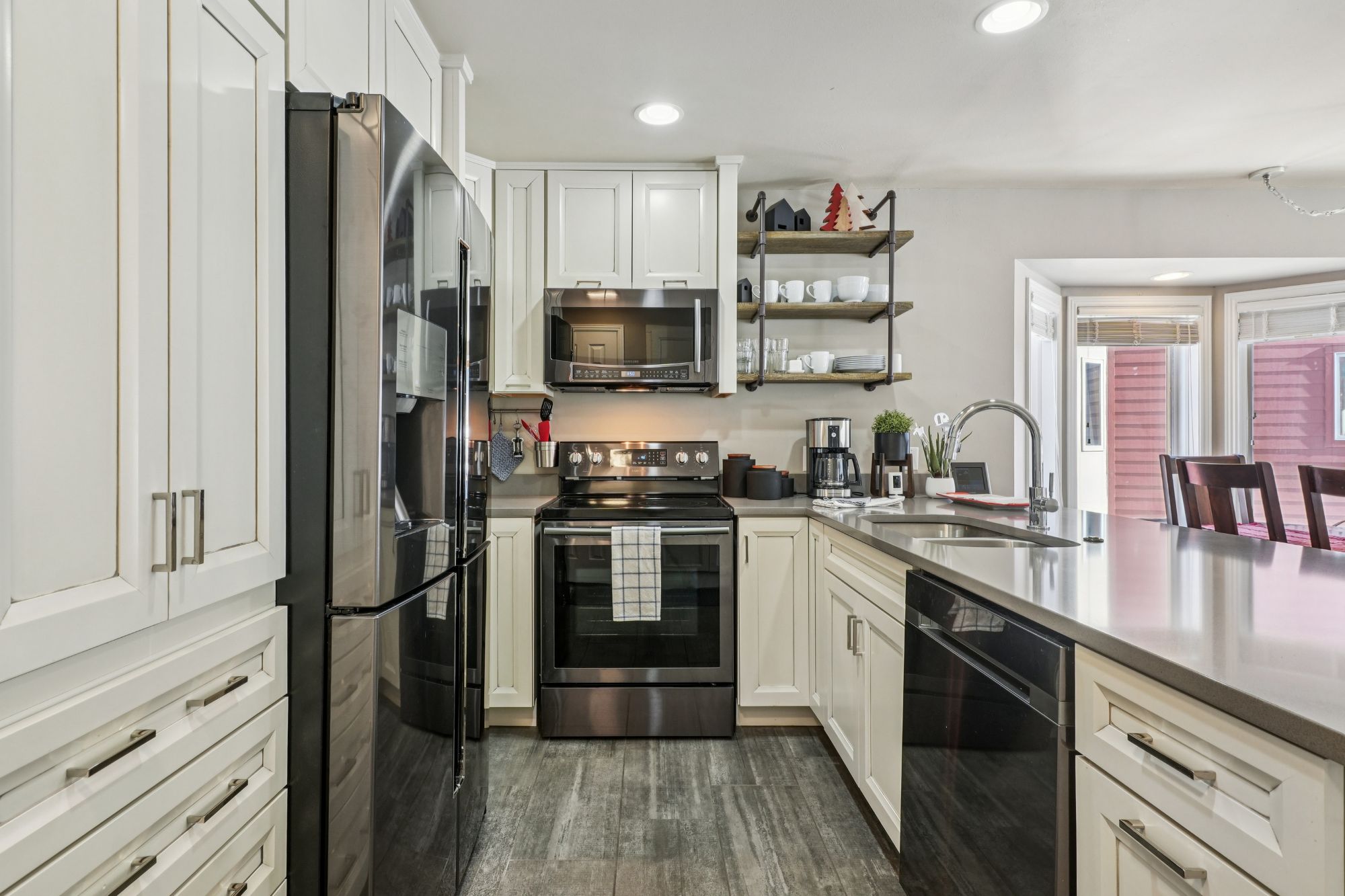 23062 US HWY 6 #A8