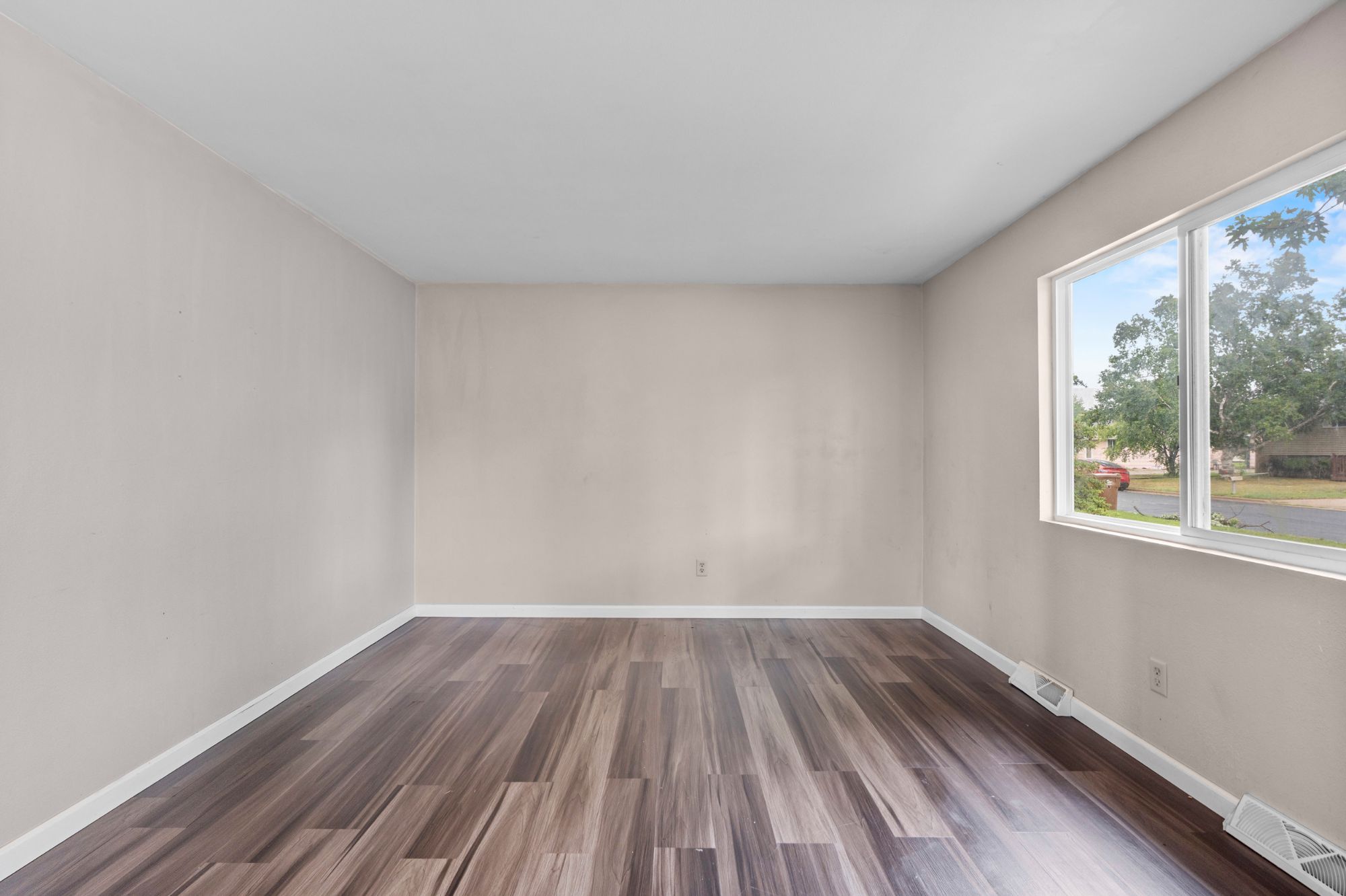 1200 Fieldcrest Drive