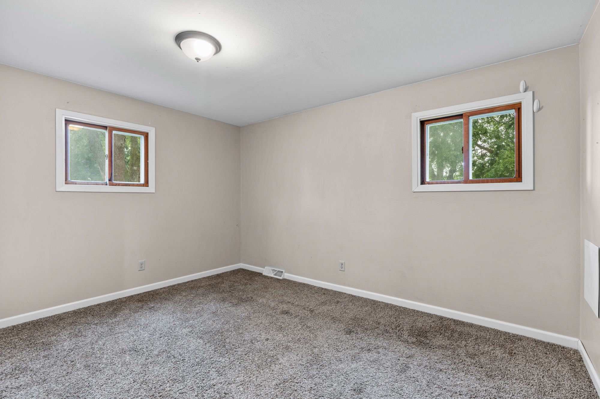 1200 Fieldcrest Drive