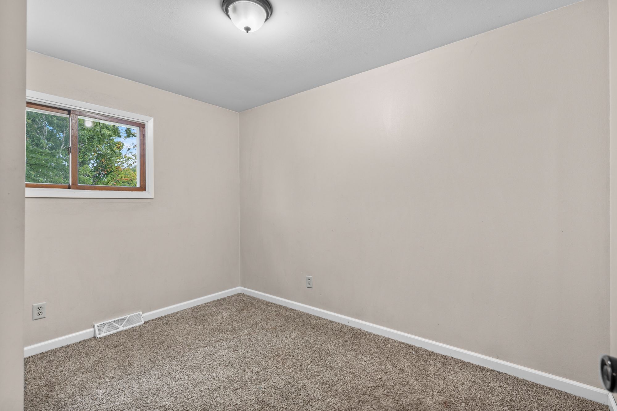1200 Fieldcrest Drive
