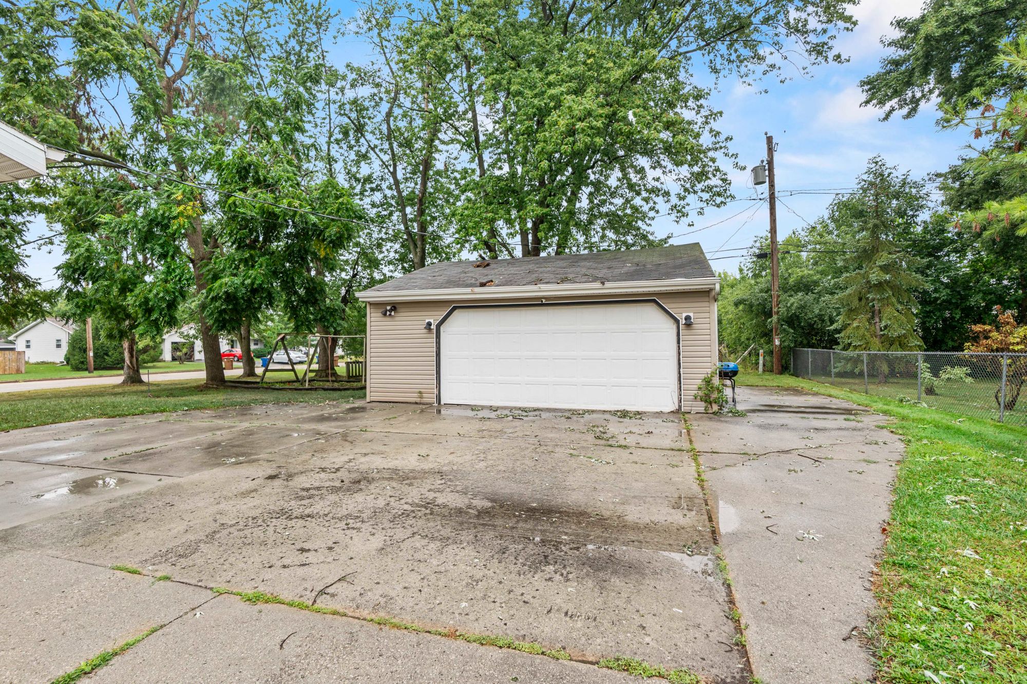 1200 Fieldcrest Drive