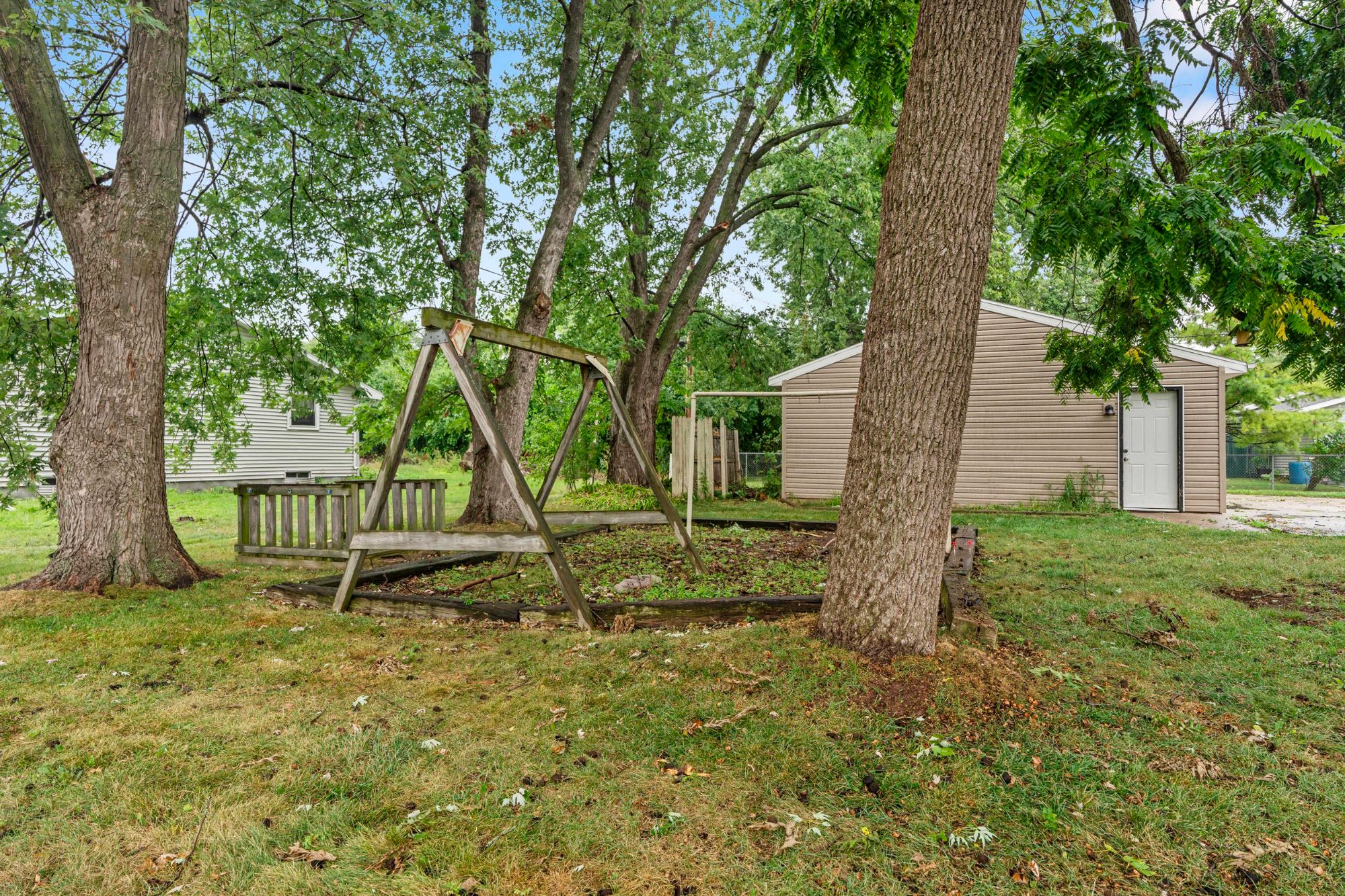1200 Fieldcrest Drive
