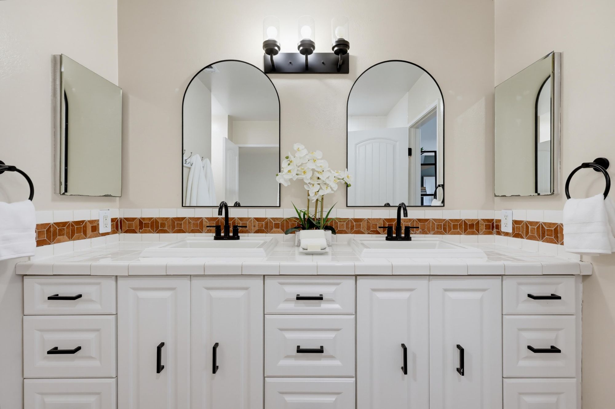 4339 Loma Riviera Court