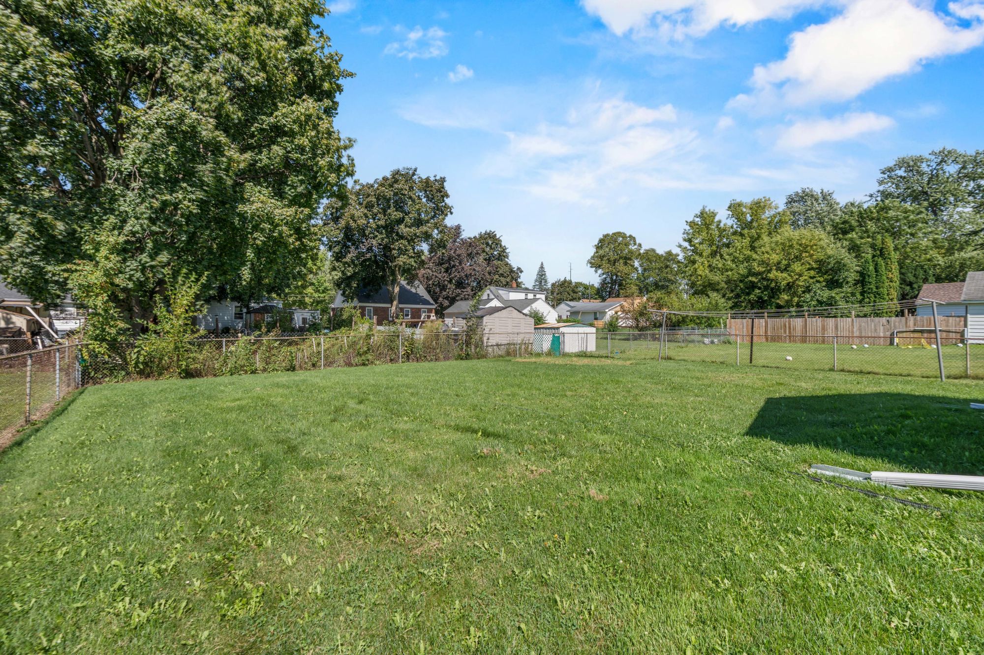 2027 Hillview Drive