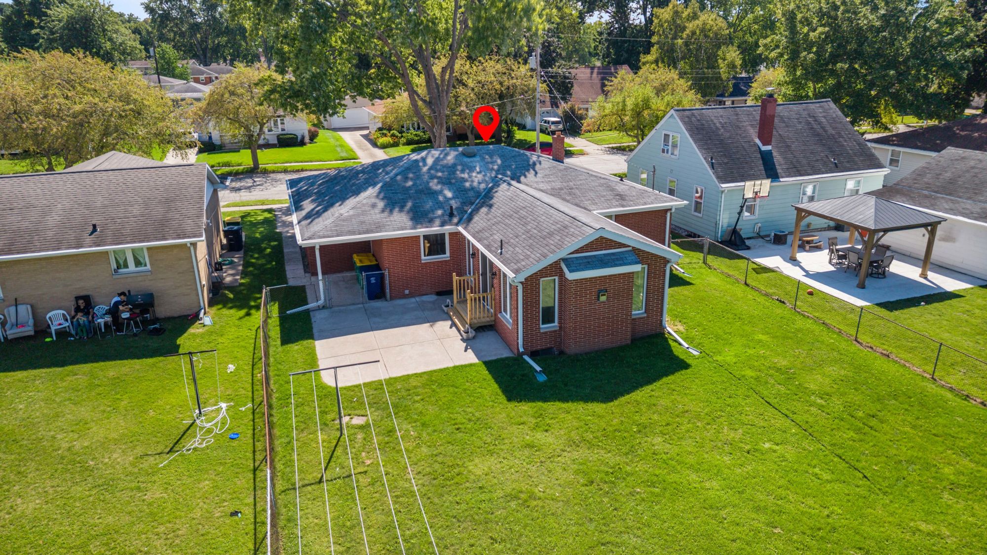 2027 Hillview Drive