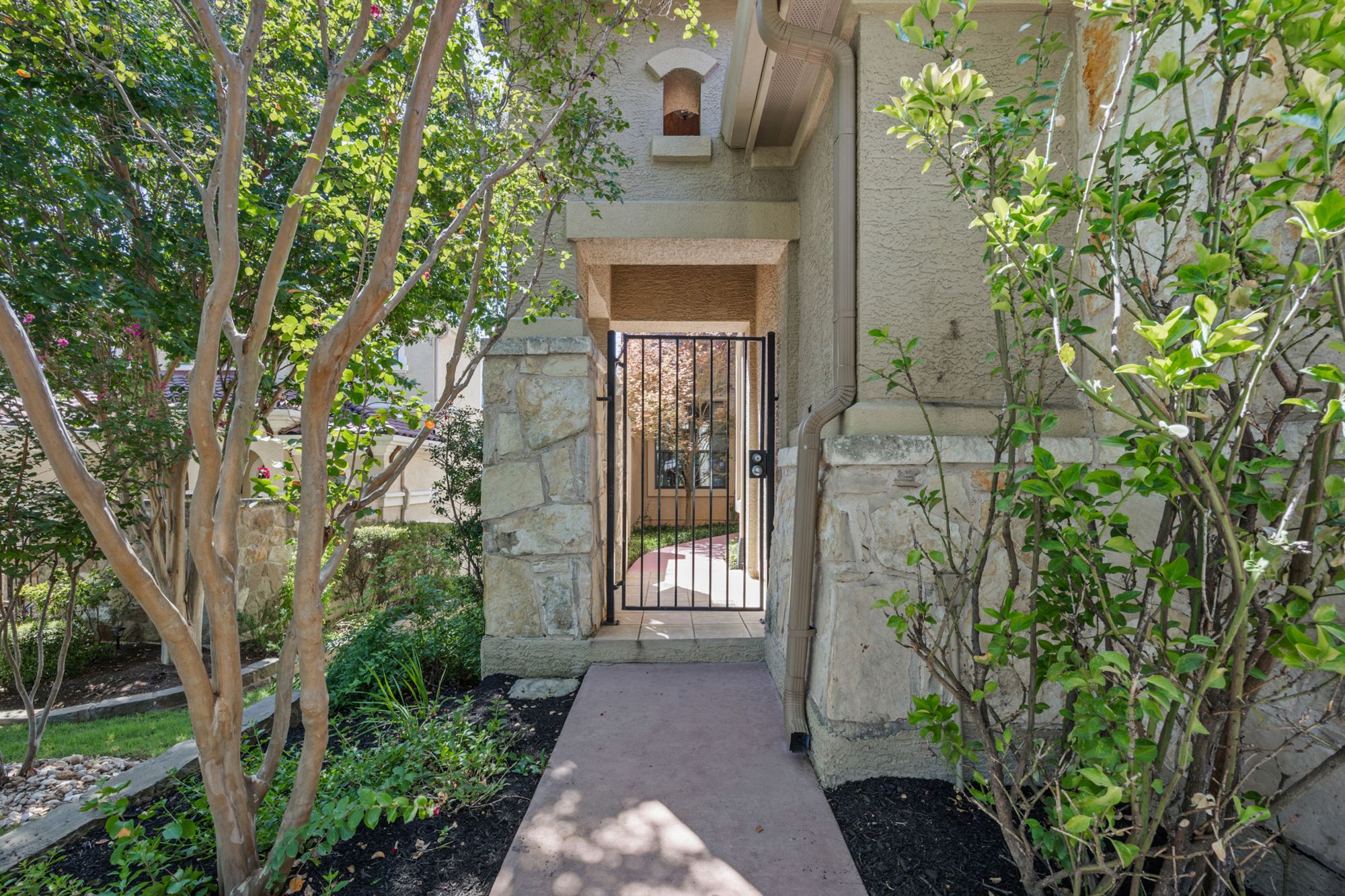 410 Indianwood Drive