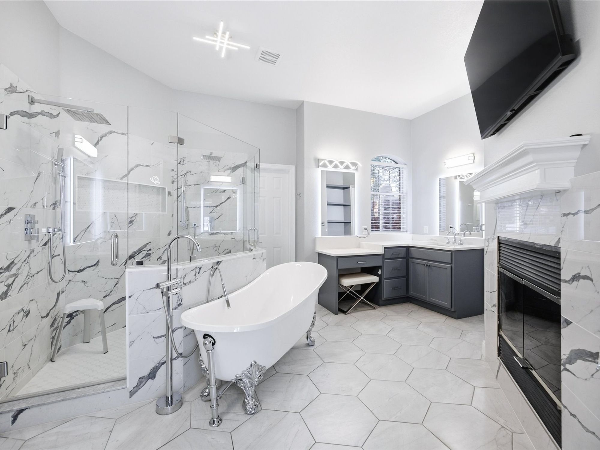 6400 Bermuda Dunes Drive