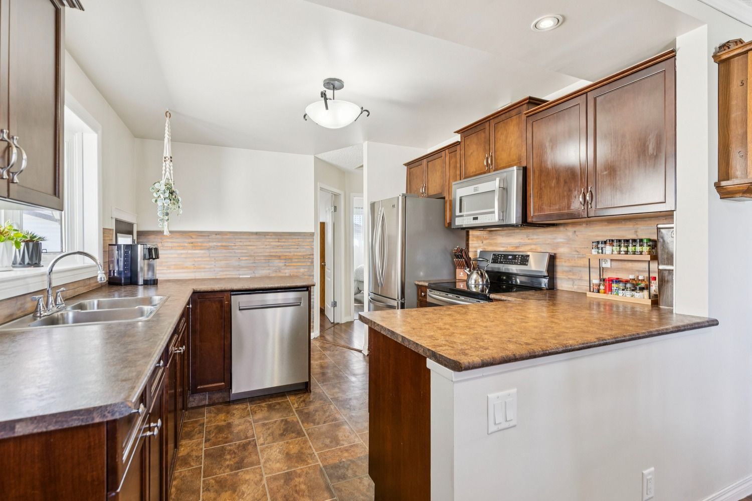 144 Dovercliffe Way SE