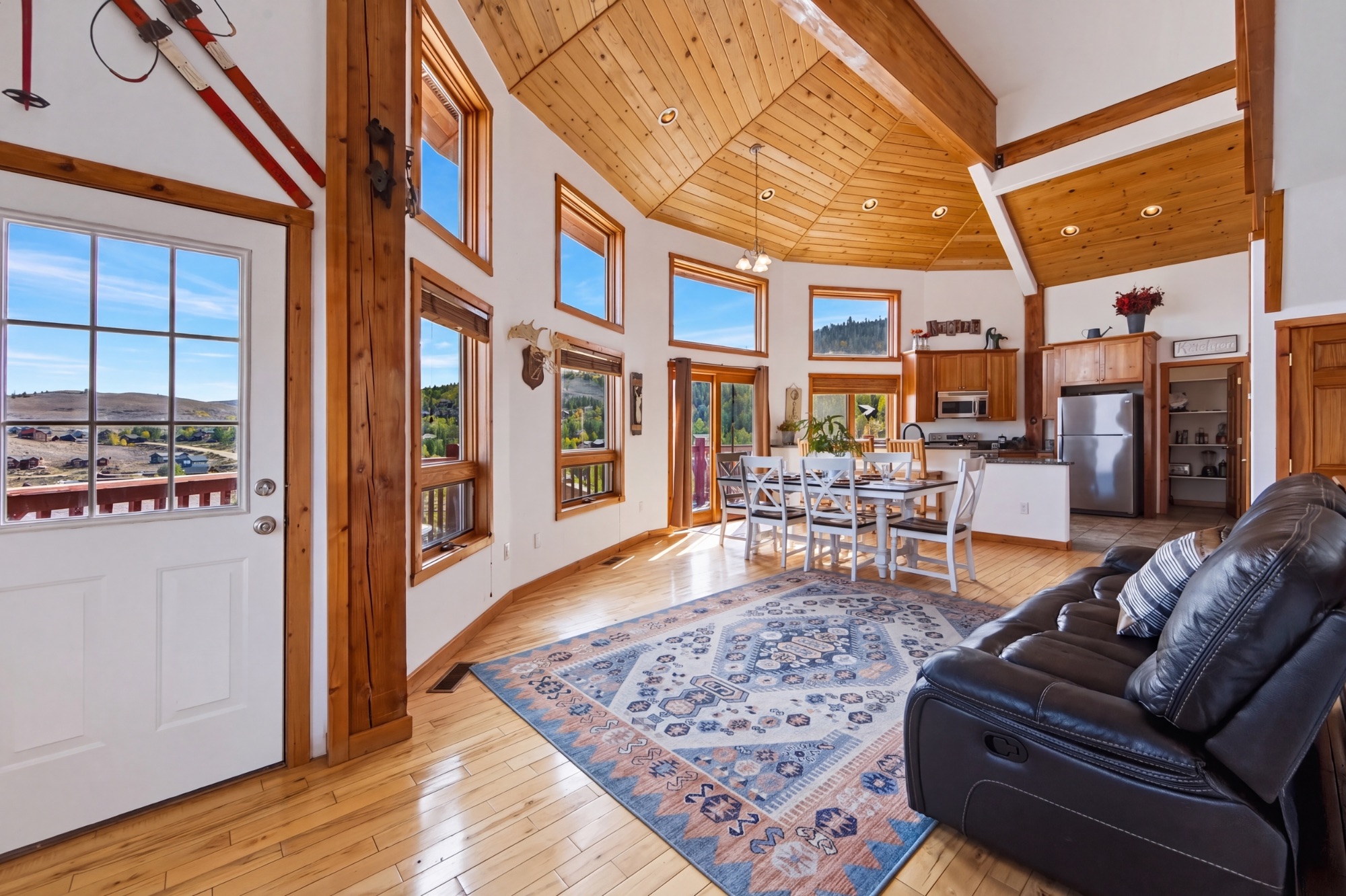108 Hummingbird Way