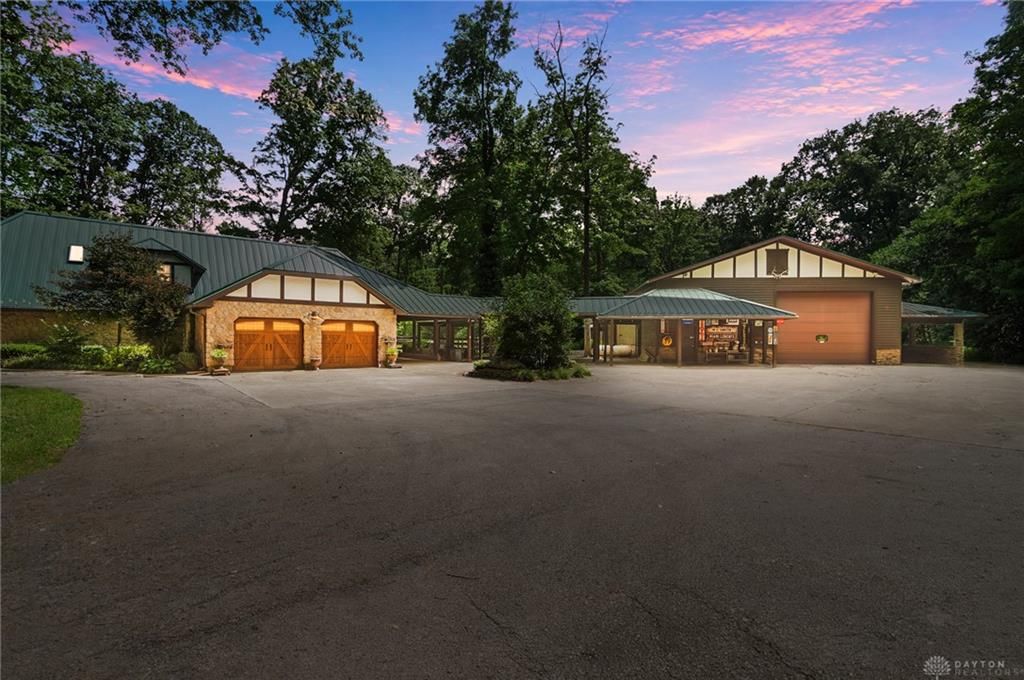 1065 W Spring Valley Paintersville Road