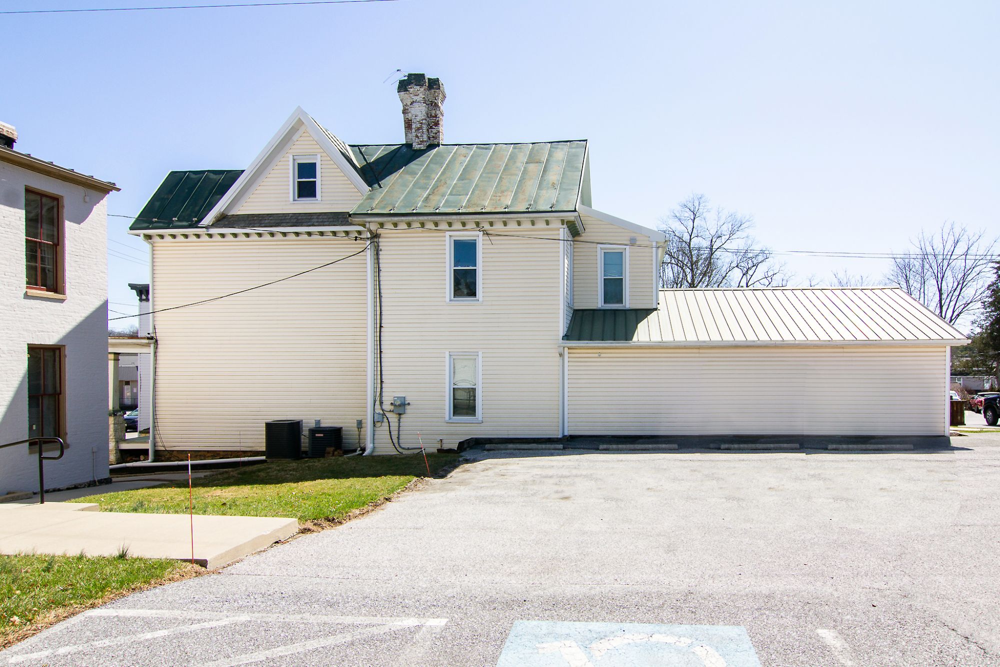 192 East Main Street