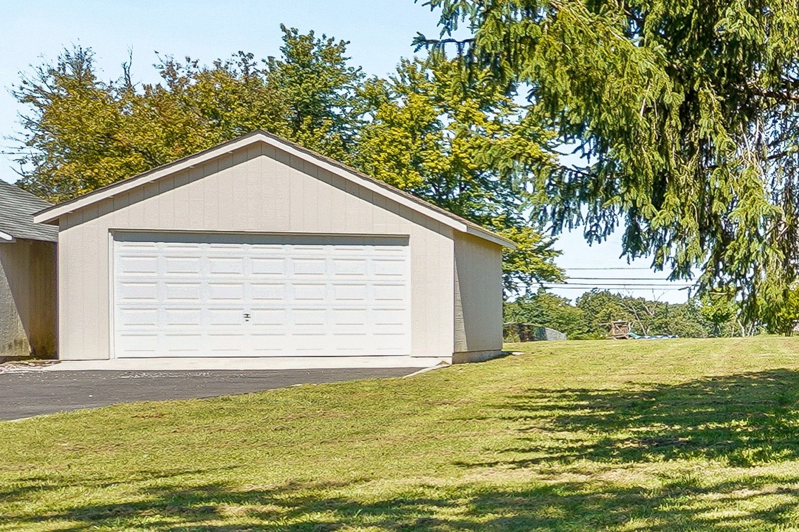 692 Ridge Rd