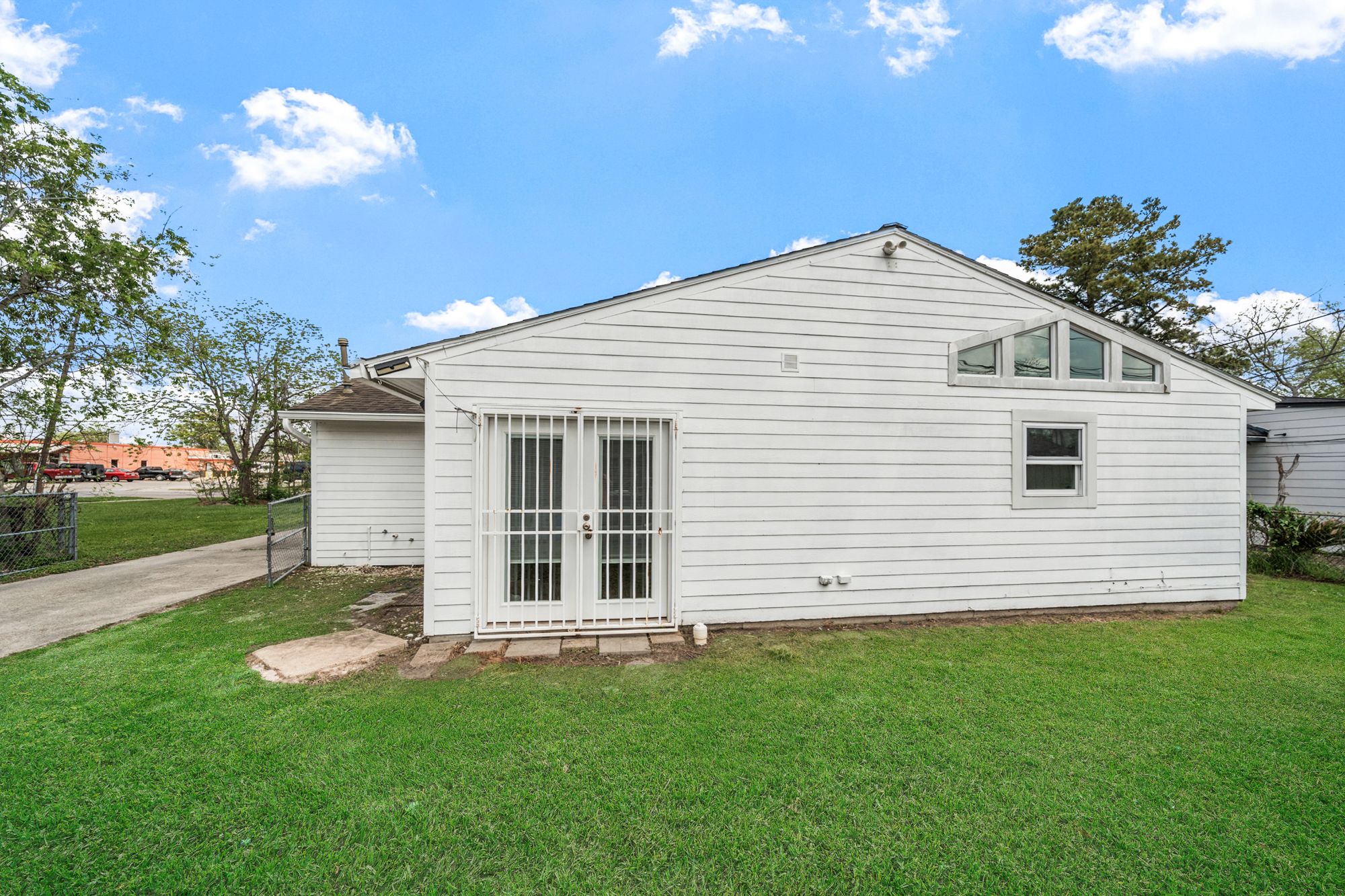 7303 Long Point Rd 