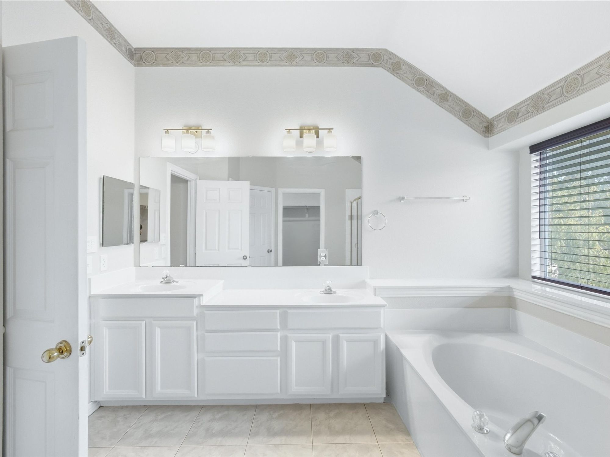1209 Silverwood Drive