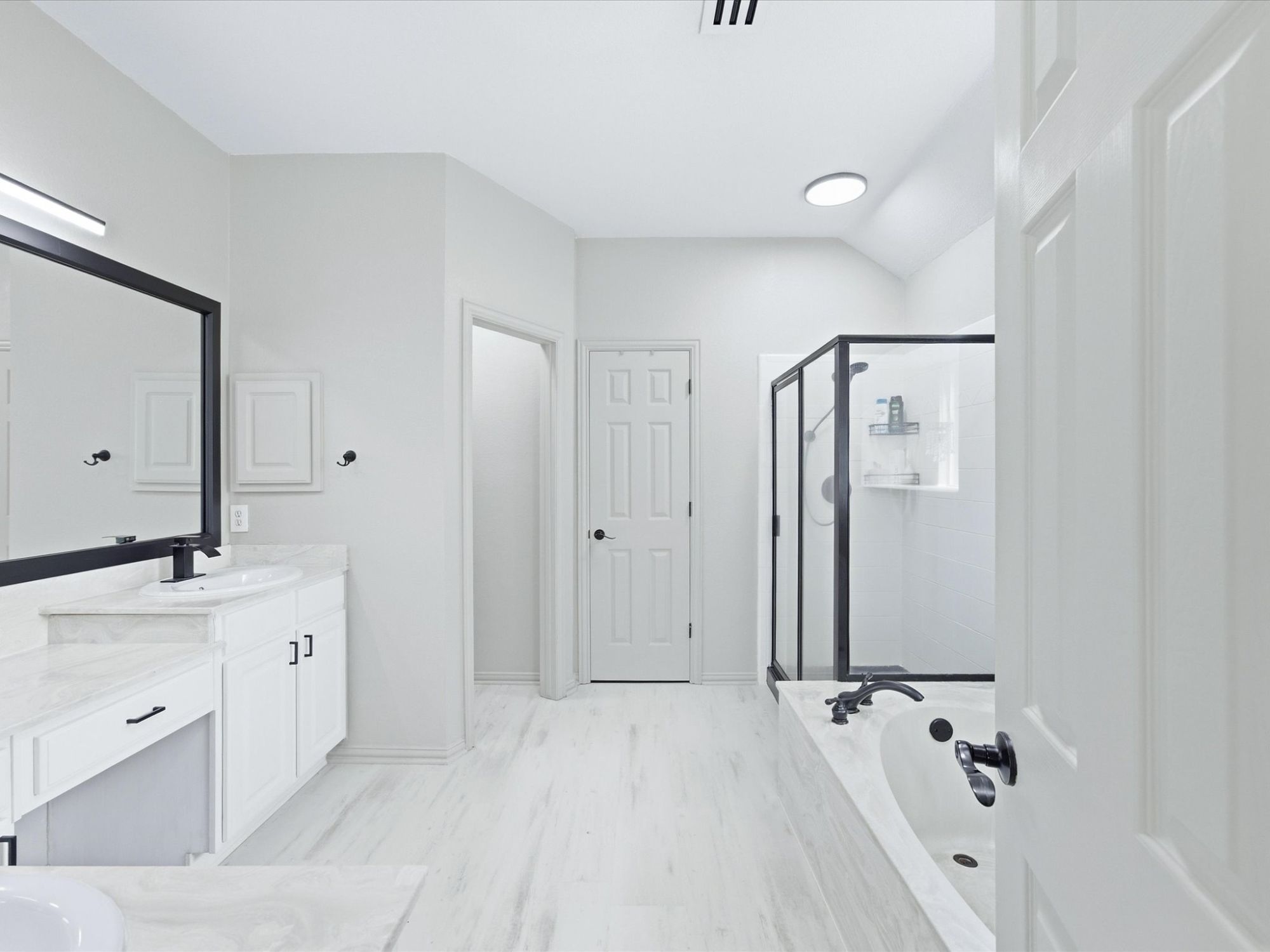 5024 Pointclear Court