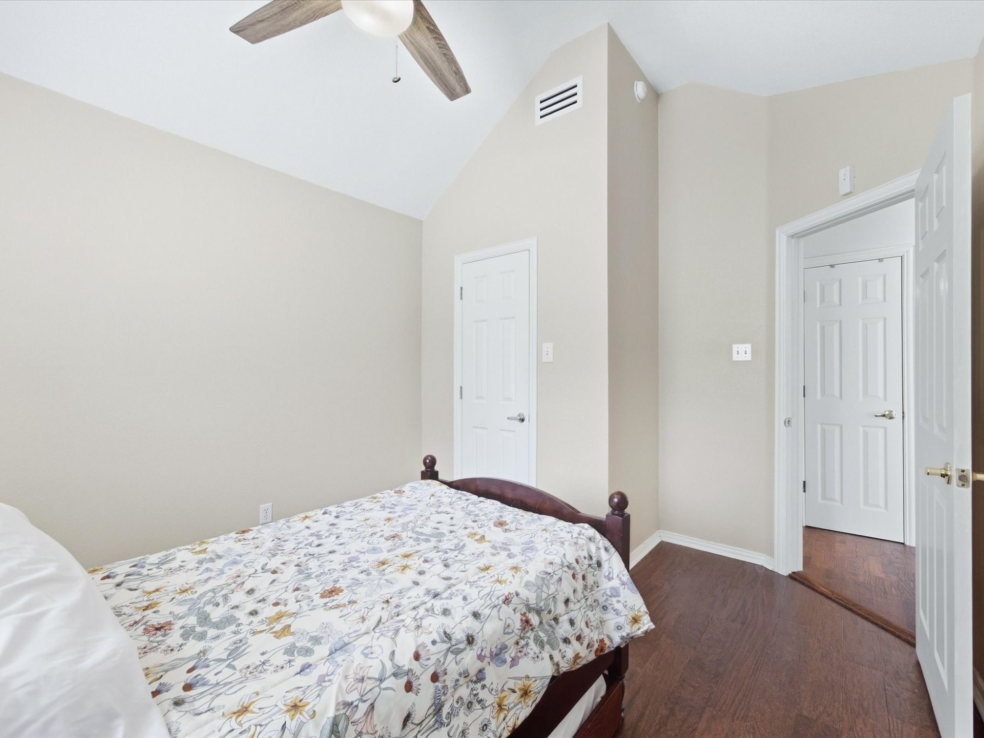 5024 Pointclear Court